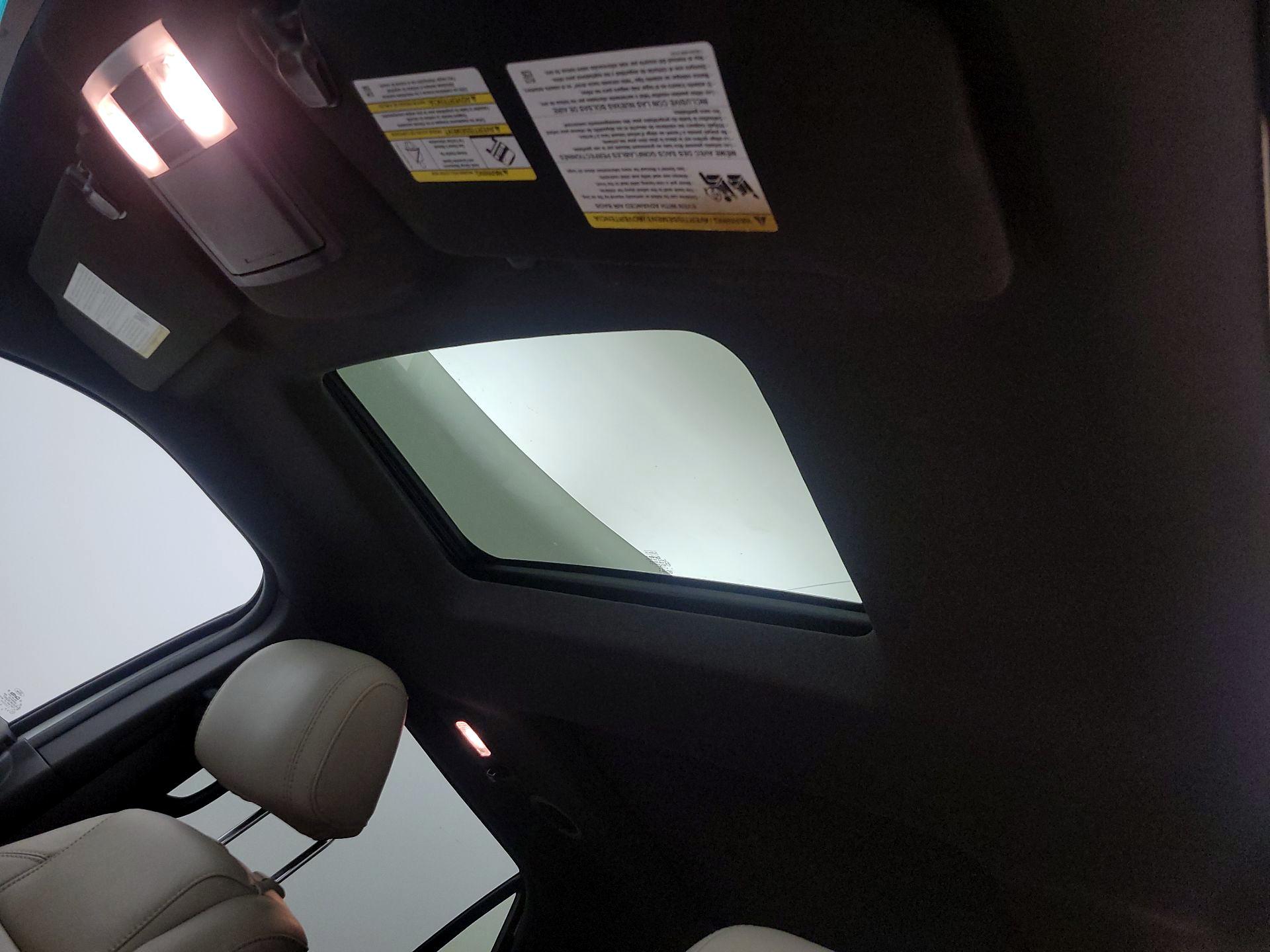Thumbnail: 2015 Ford Explorer - 19