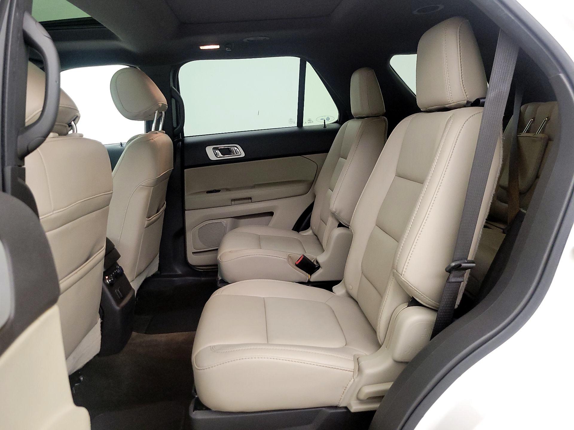 Thumbnail: 2015 Ford Explorer - 20