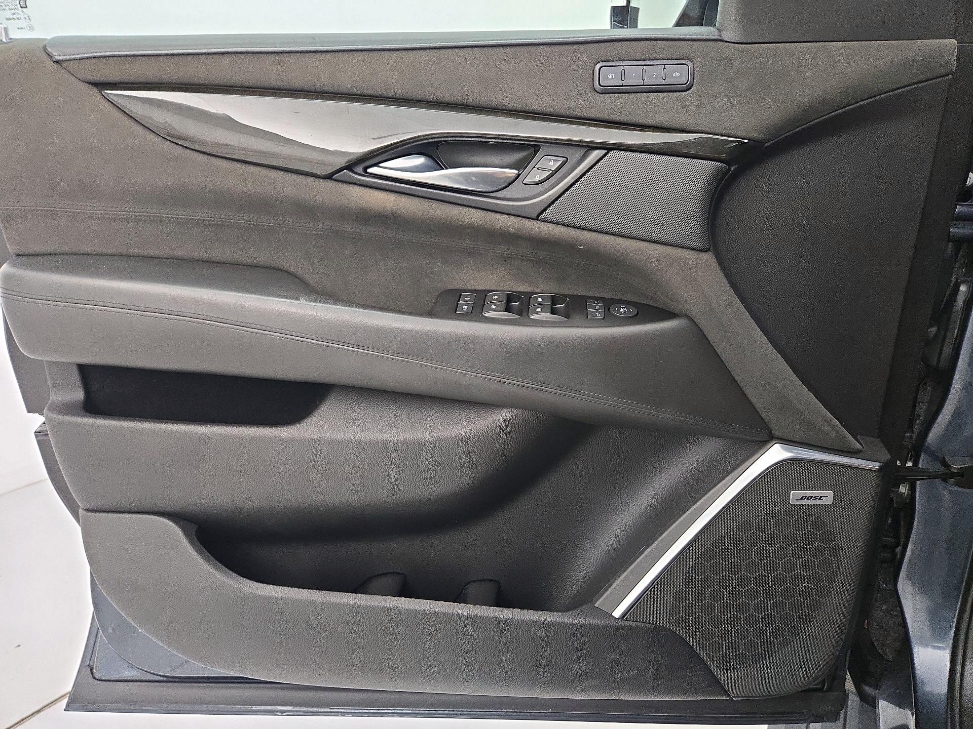Thumbnail: 2019 Cadillac Escalade - 12