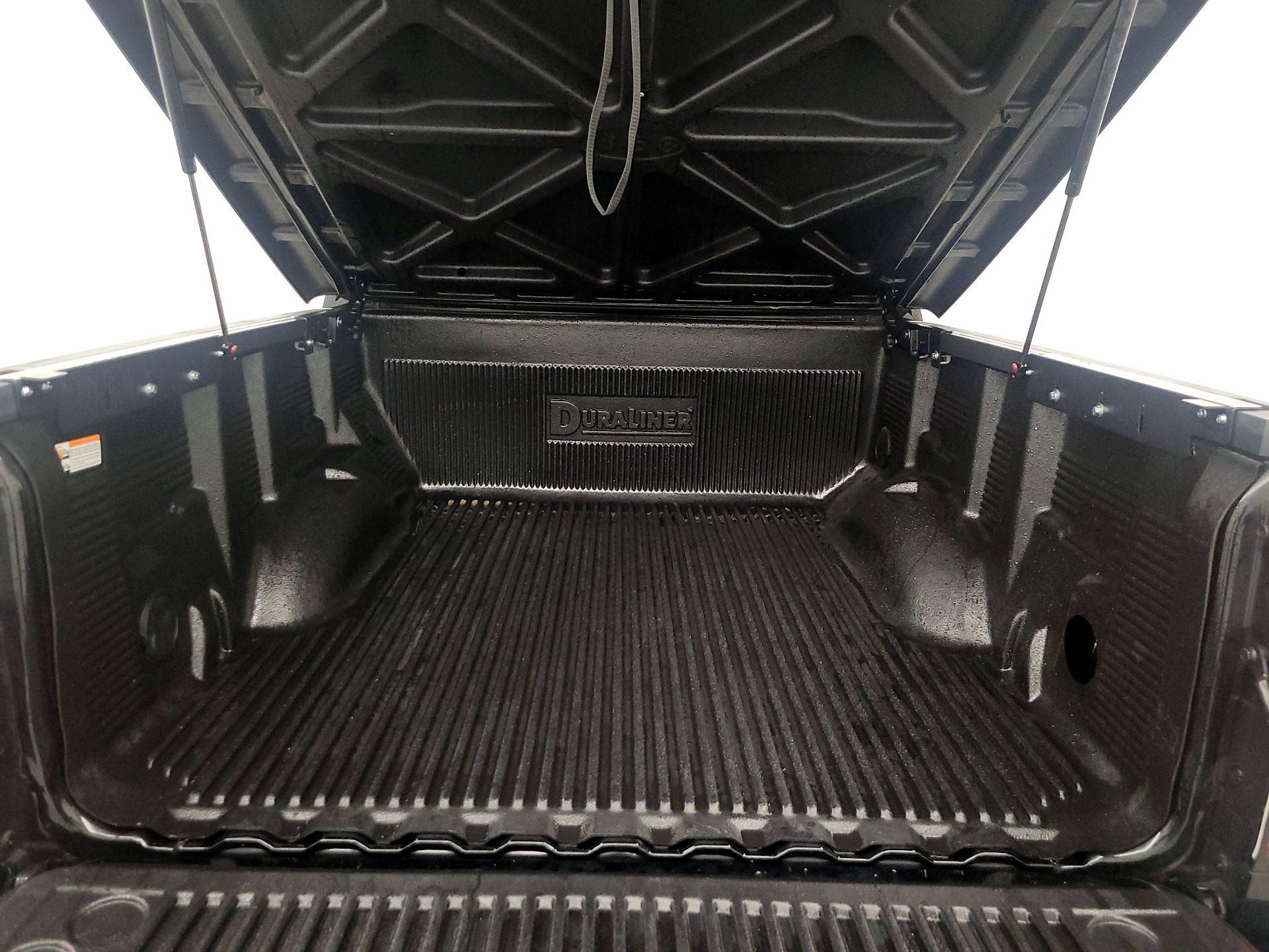 Thumbnail: 2022 Chevrolet Colorado - 20