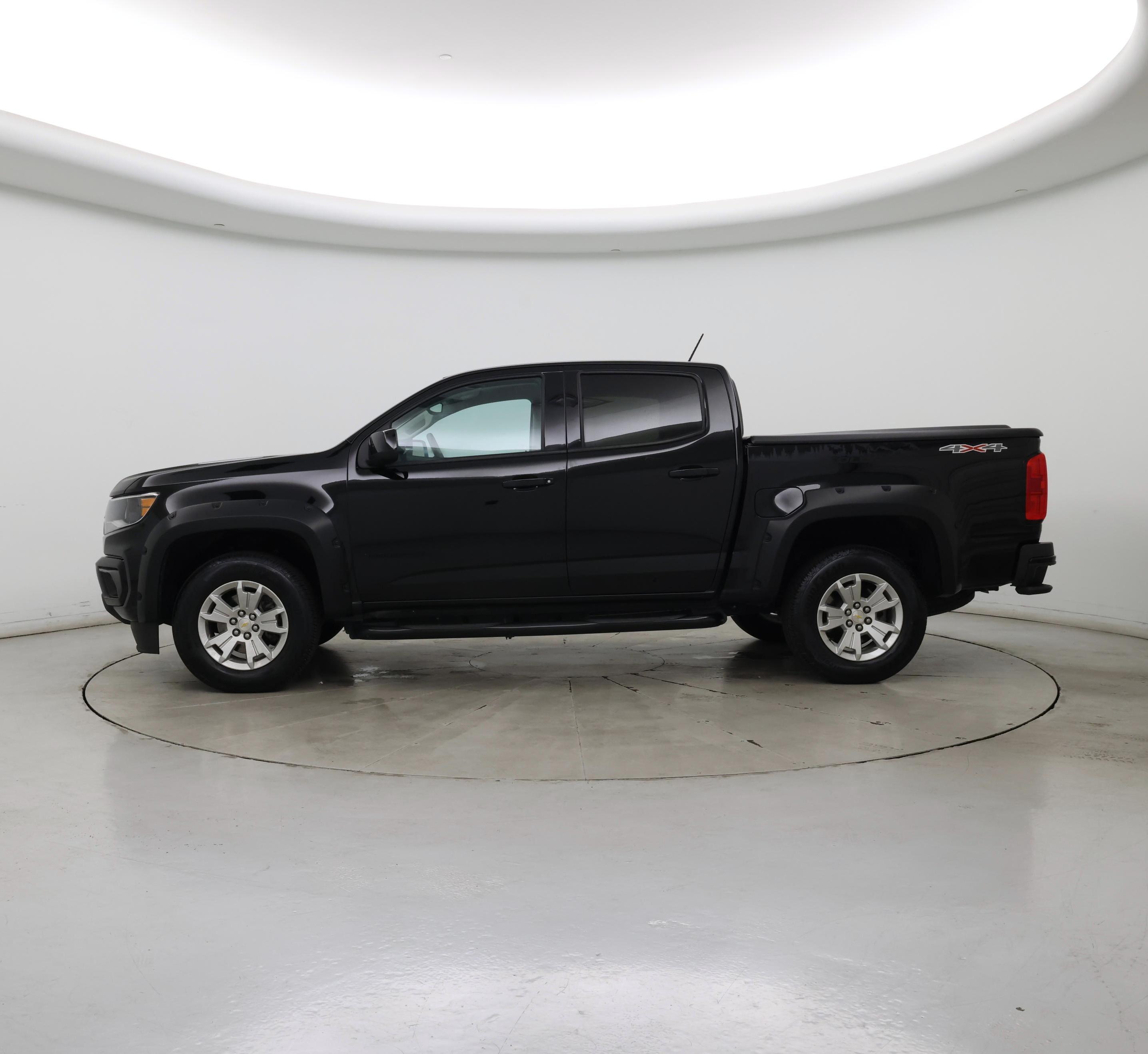 Thumbnail: 2022 Chevrolet Colorado - 3