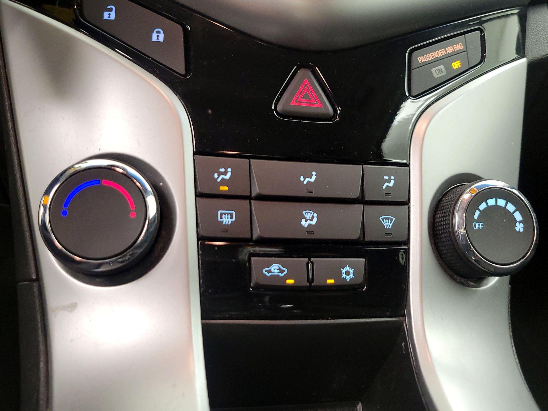 Thumbnail: 2014 Chevrolet Cruze - 16