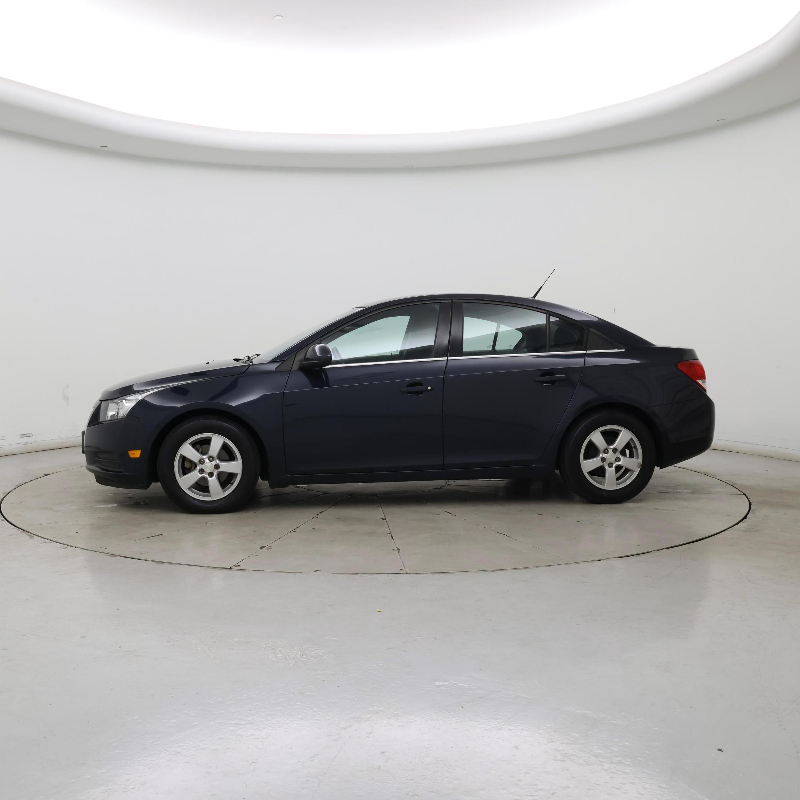Thumbnail: 2014 Chevrolet Cruze - 3