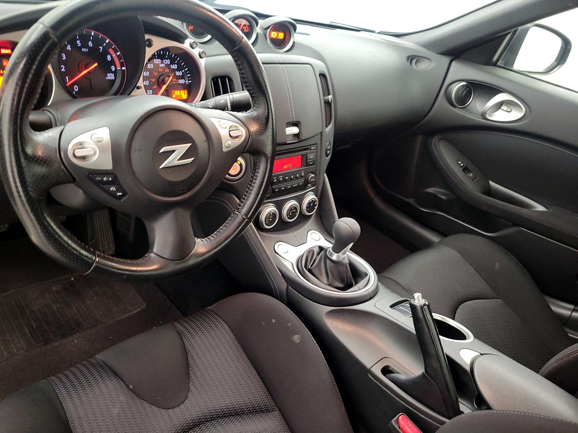 Thumbnail: 2016 Nissan Z - 9