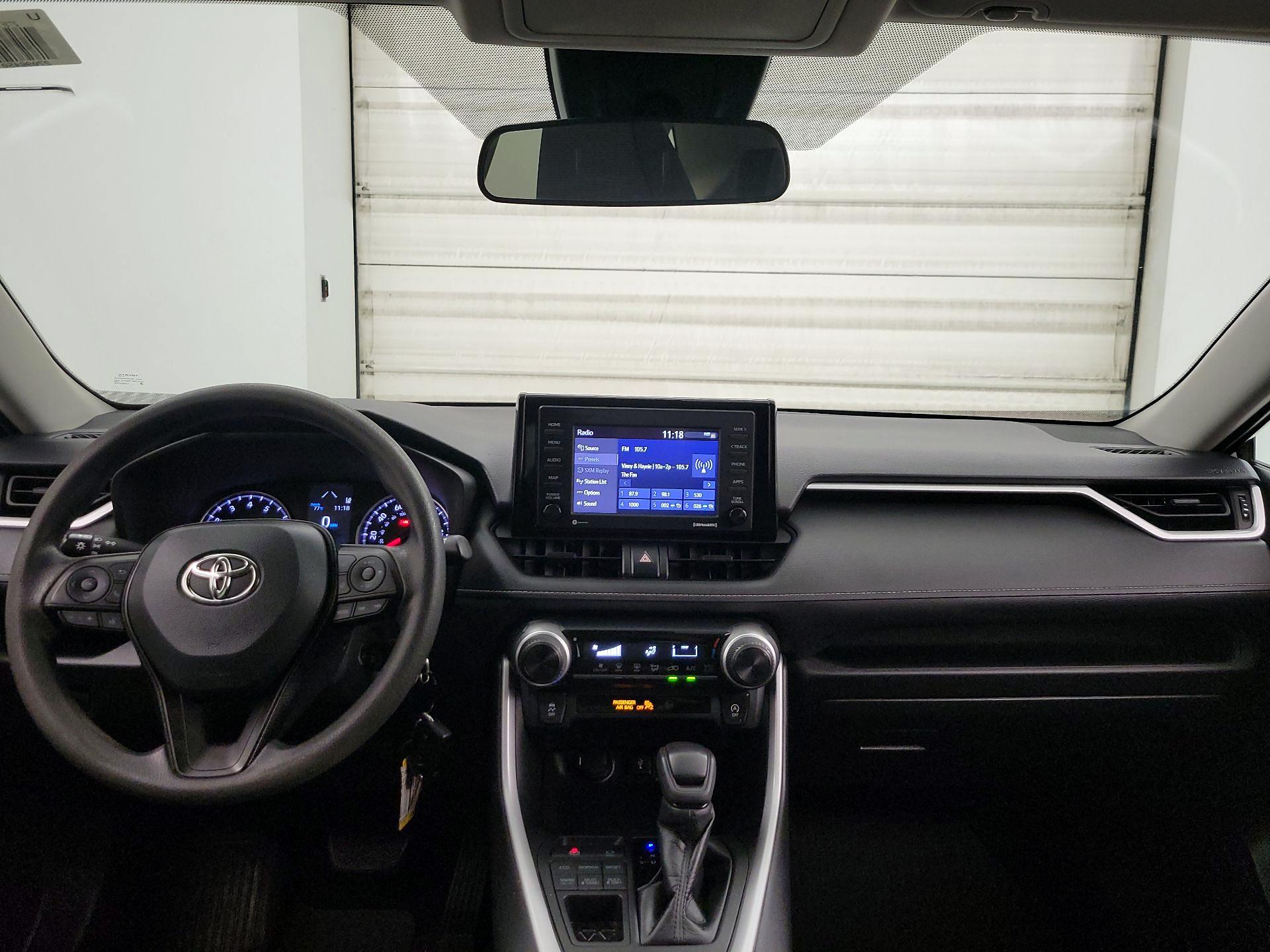 Thumbnail: 2021 Toyota RAV4 - 9