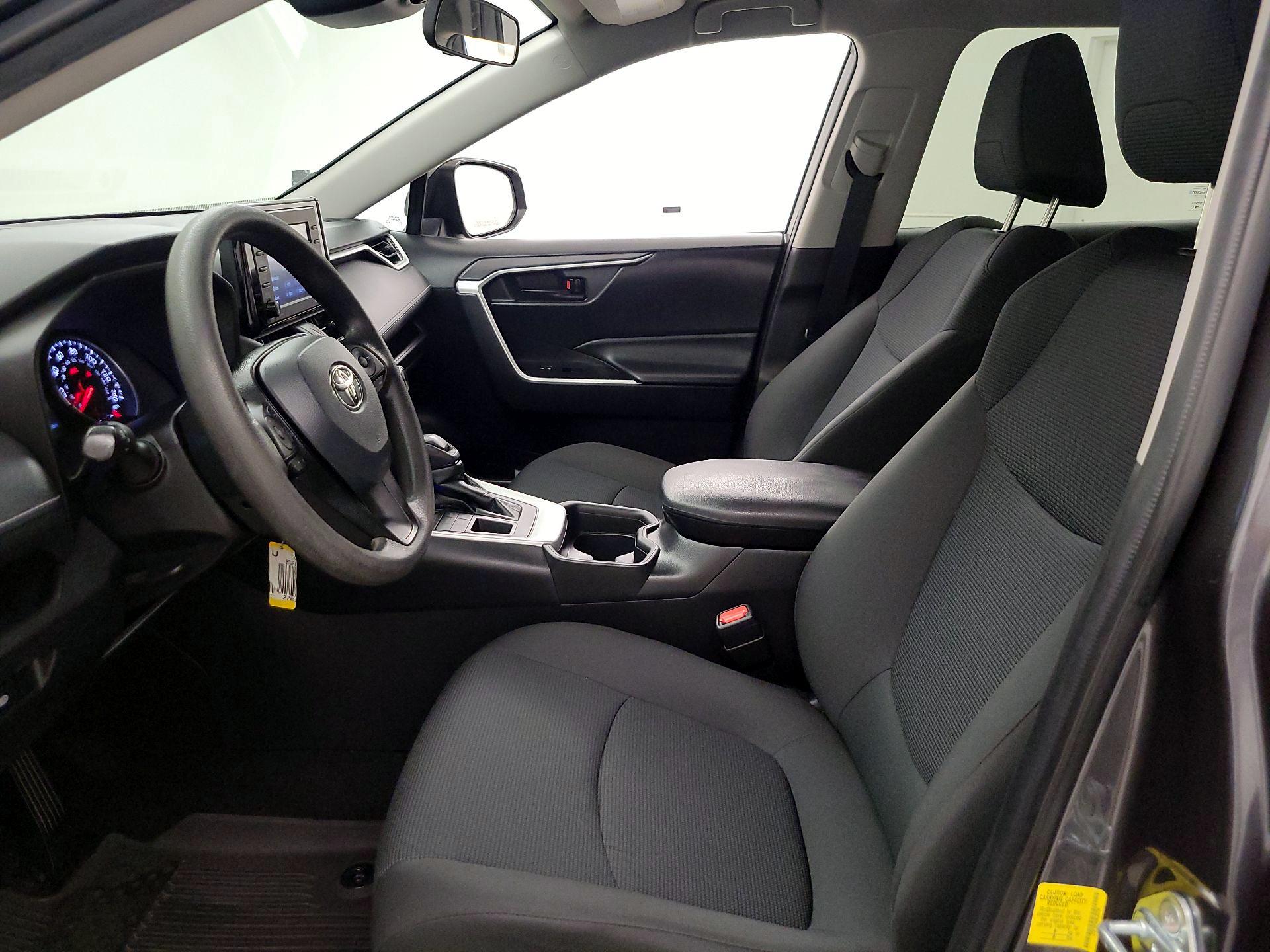 Thumbnail: 2021 Toyota RAV4 - 11