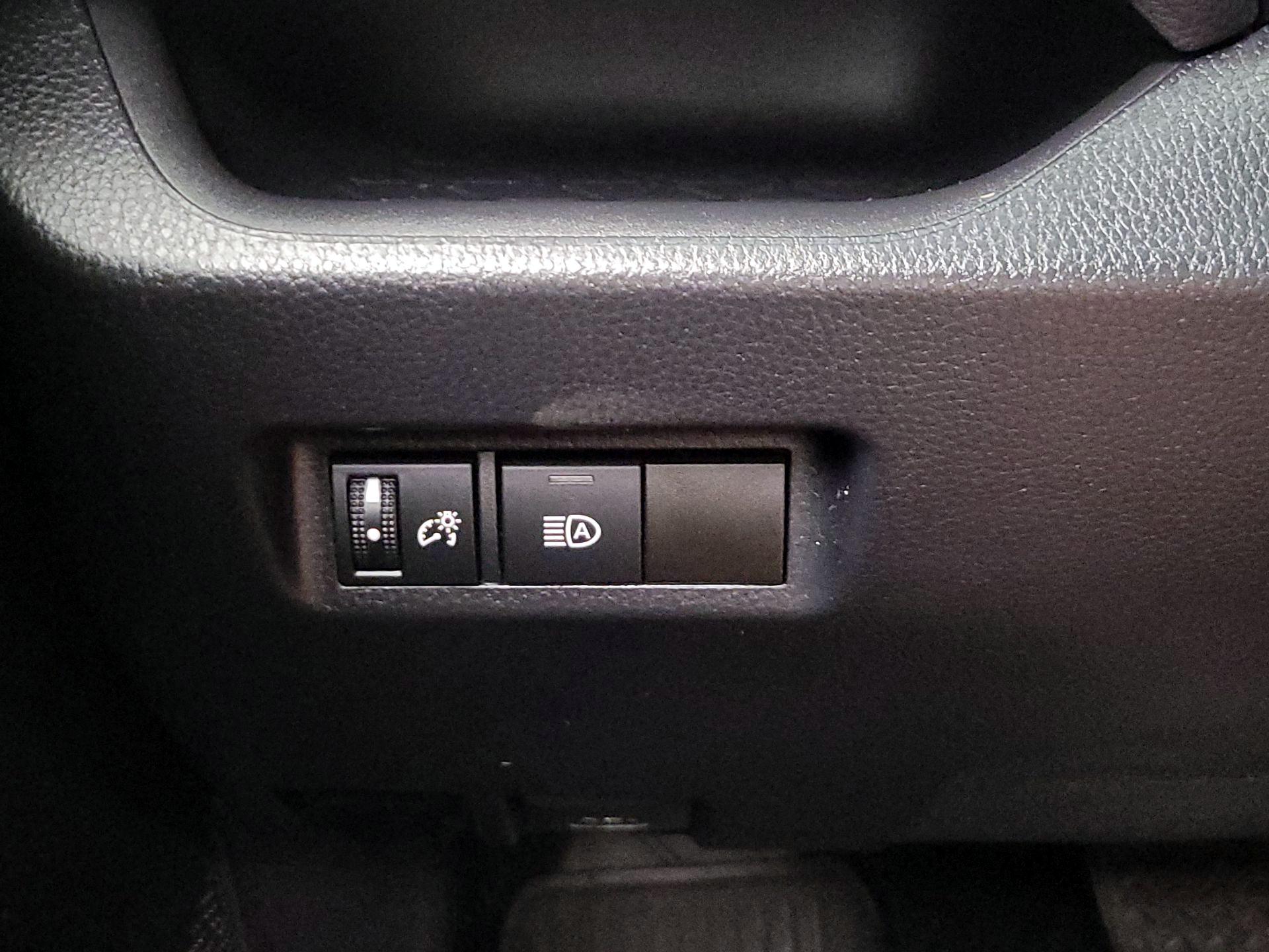 Thumbnail: 2021 Toyota RAV4 - 13