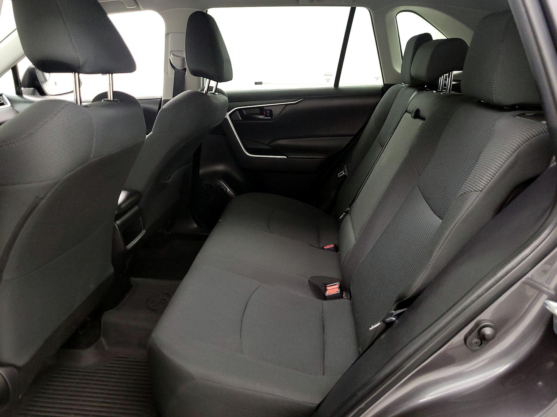 Thumbnail: 2021 Toyota RAV4 - 19