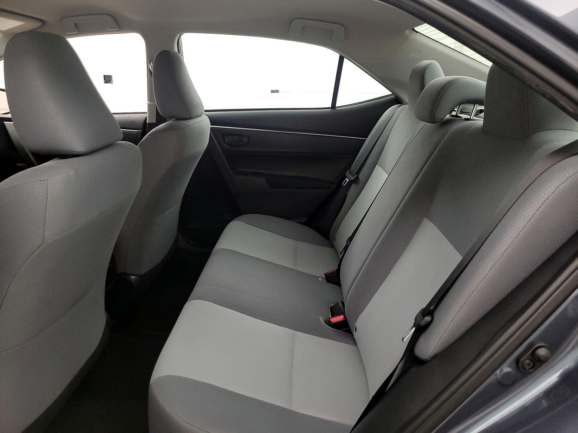 Thumbnail: 2015 Toyota Corolla - 18