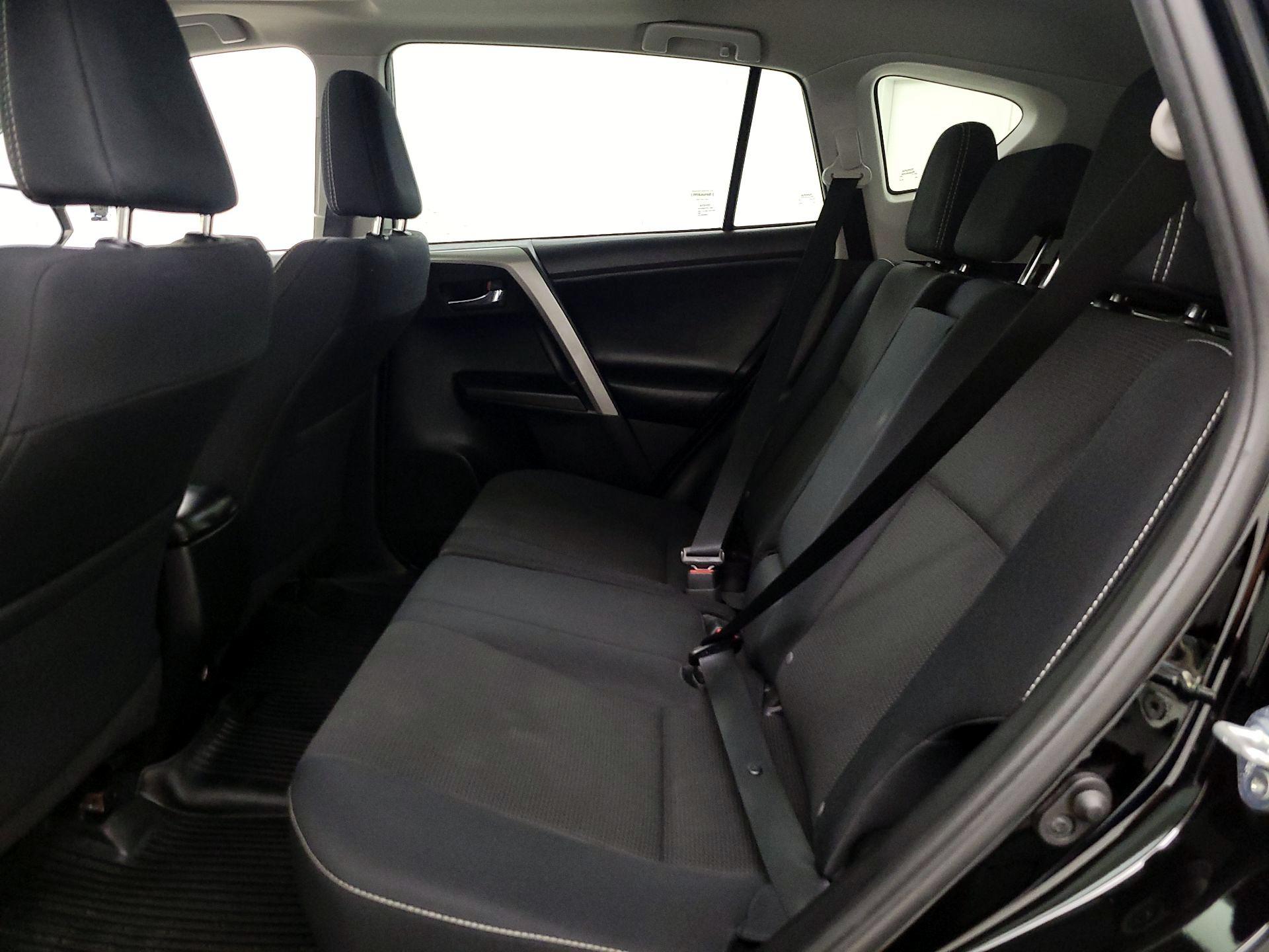 Thumbnail: 2017 Toyota RAV4 - 20