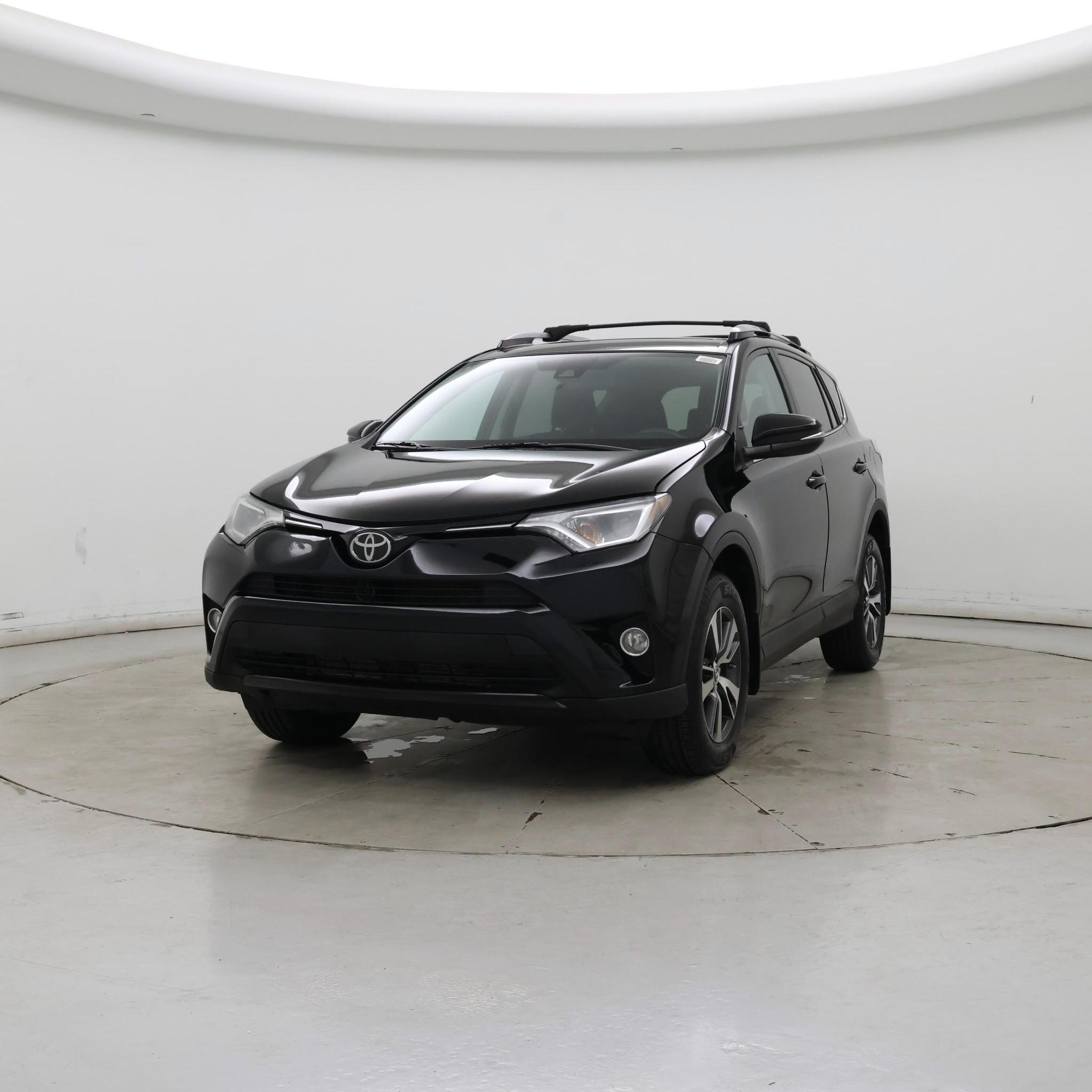 Thumbnail: 2017 Toyota RAV4 - 4