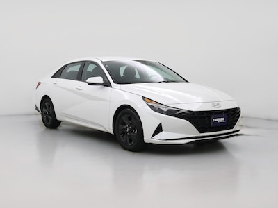 White 2022 Hyundai Elantra SEL