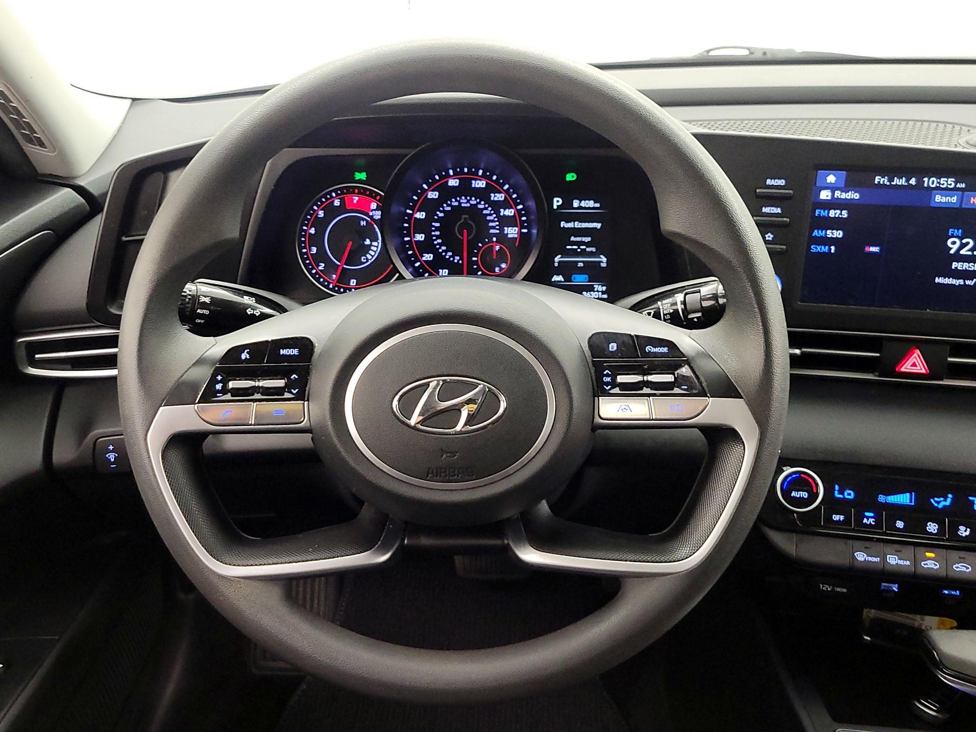 Thumbnail: 2022 Hyundai Elantra - 10