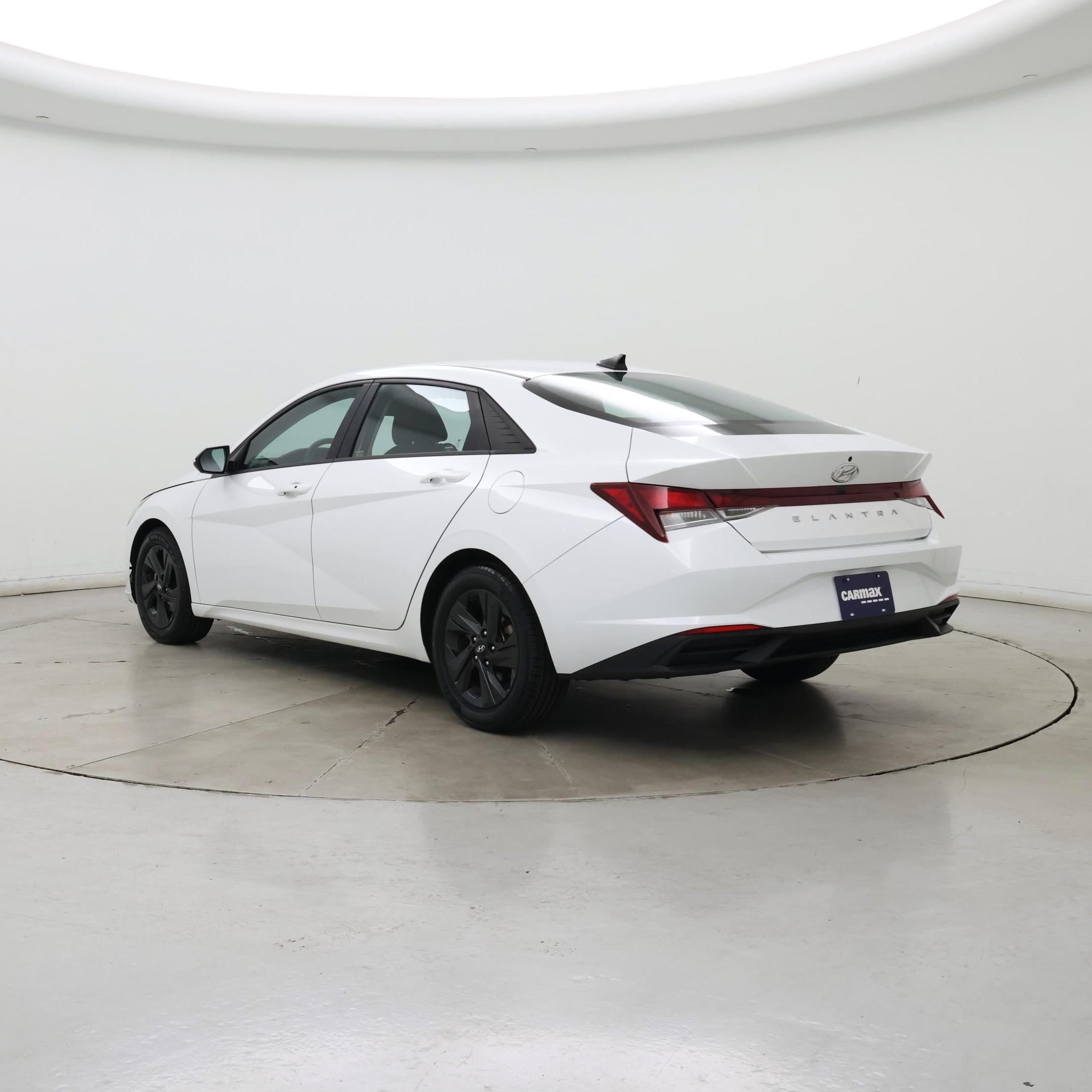 Thumbnail: 2022 Hyundai Elantra - 2