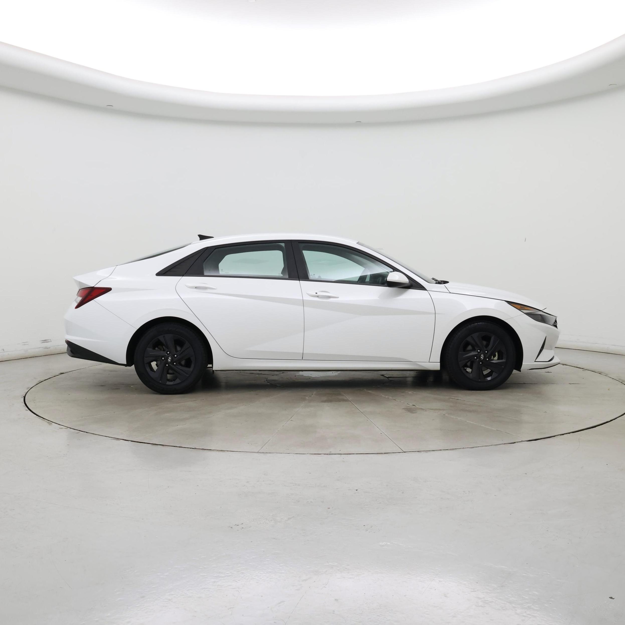 Thumbnail: 2022 Hyundai Elantra - 7