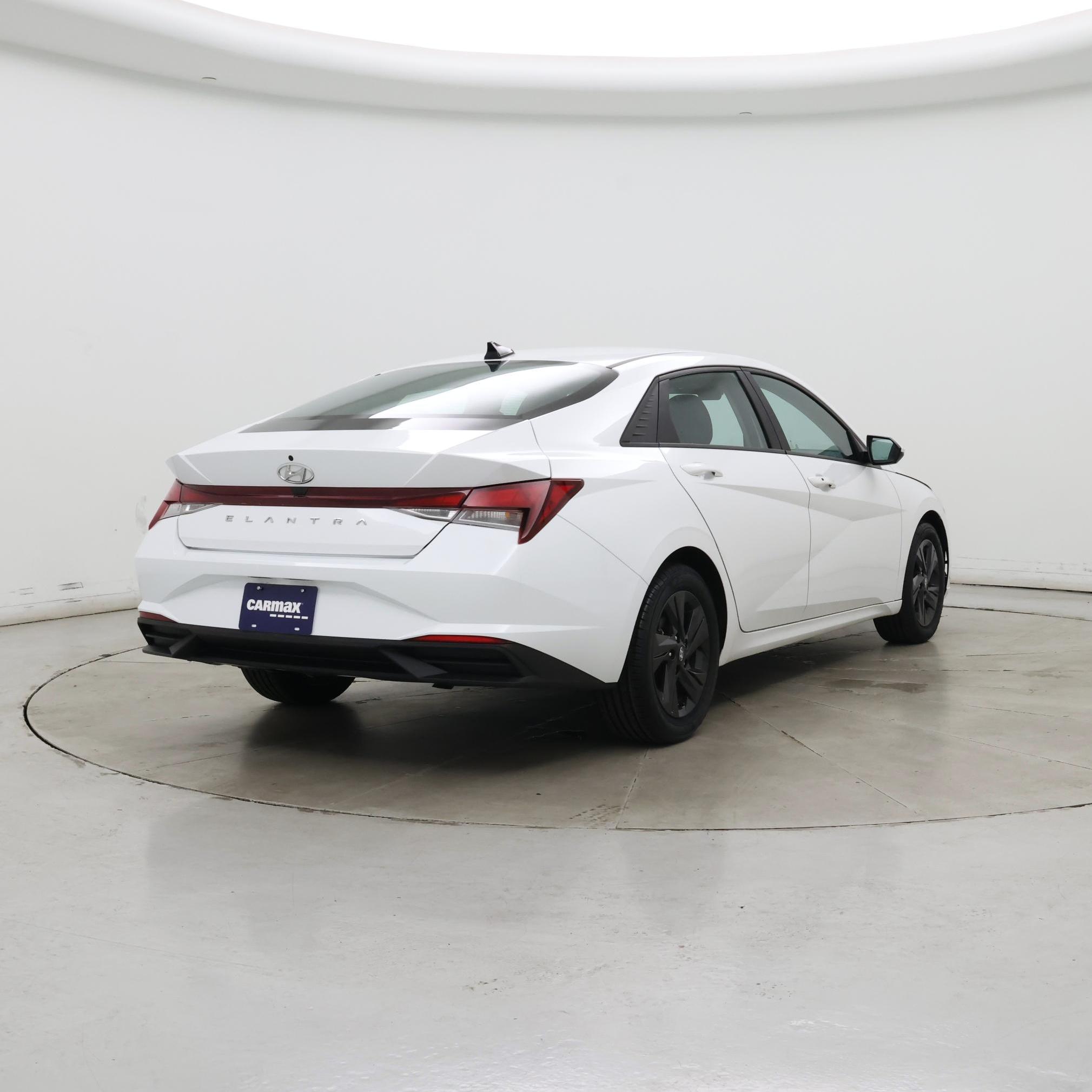 Thumbnail: 2022 Hyundai Elantra - 8