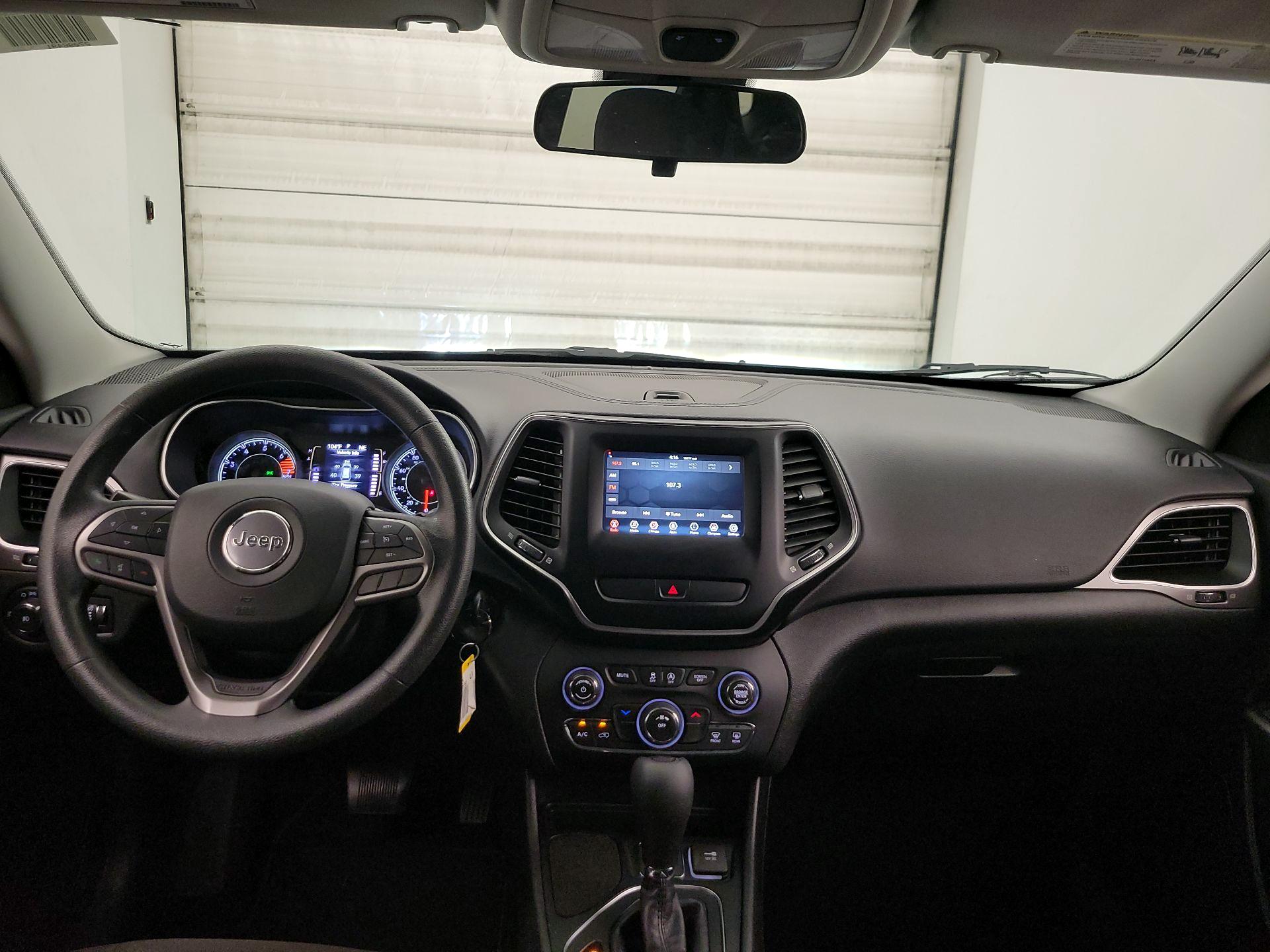 Thumbnail: 2019 Jeep Cherokee - 9