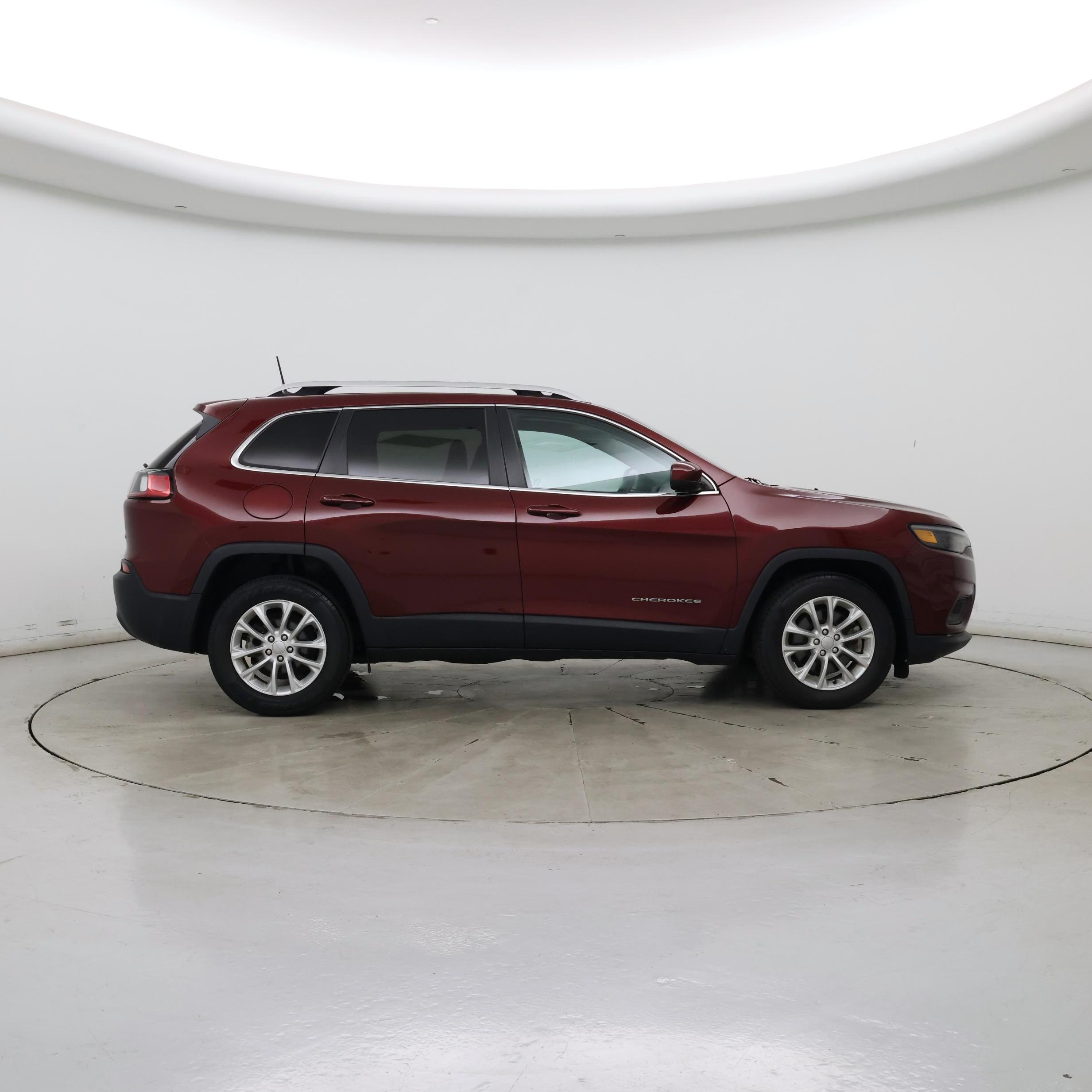 Thumbnail: 2019 Jeep Cherokee - 7
