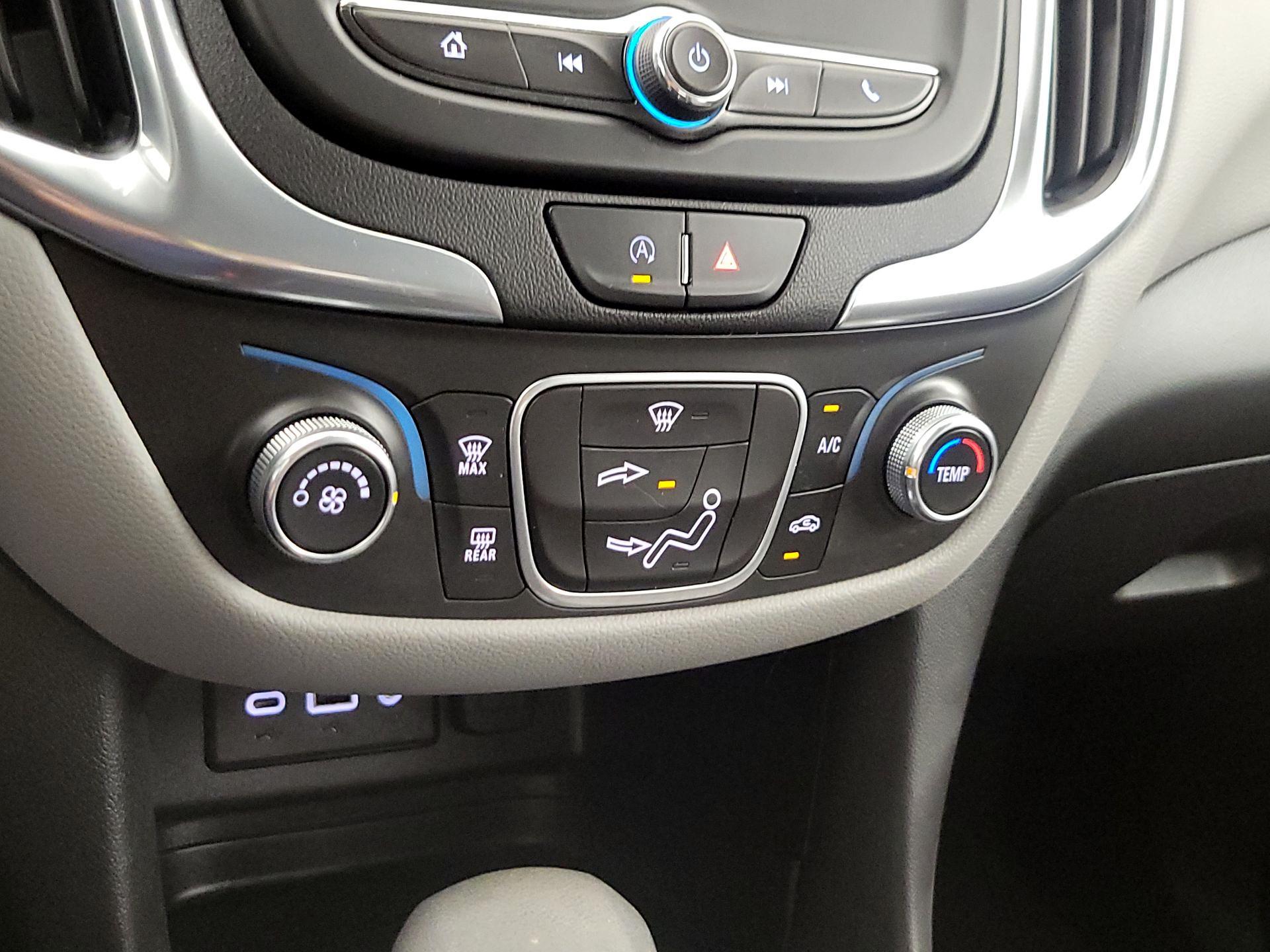 Thumbnail: 2022 Chevrolet Equinox - 16
