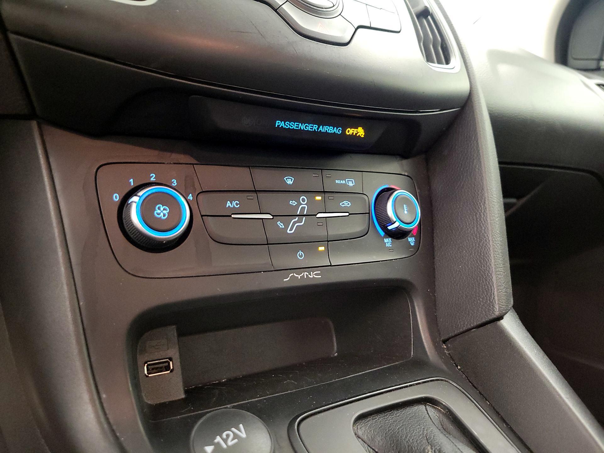 Thumbnail: 2018 Ford Focus - 16