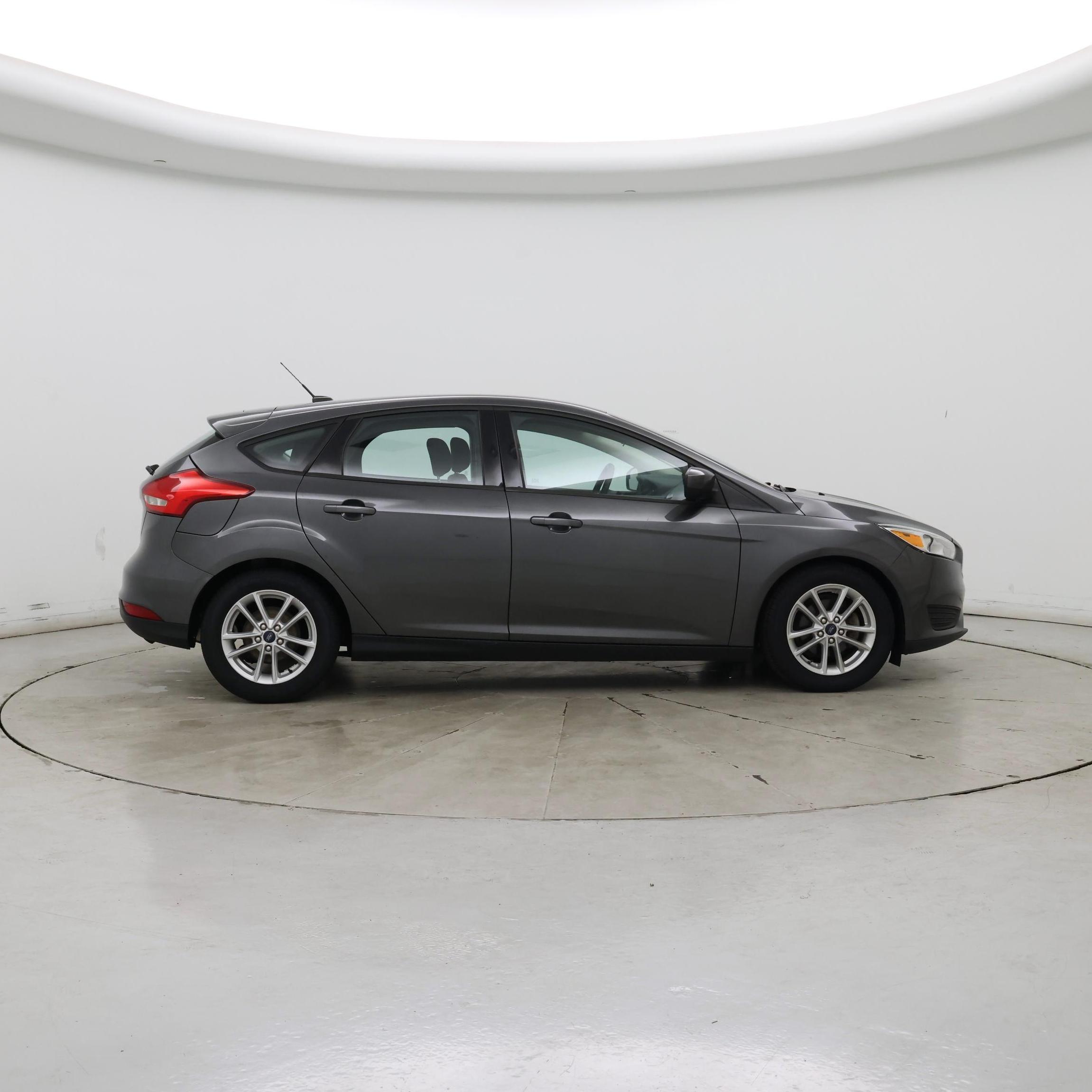 Thumbnail: 2018 Ford Focus - 7