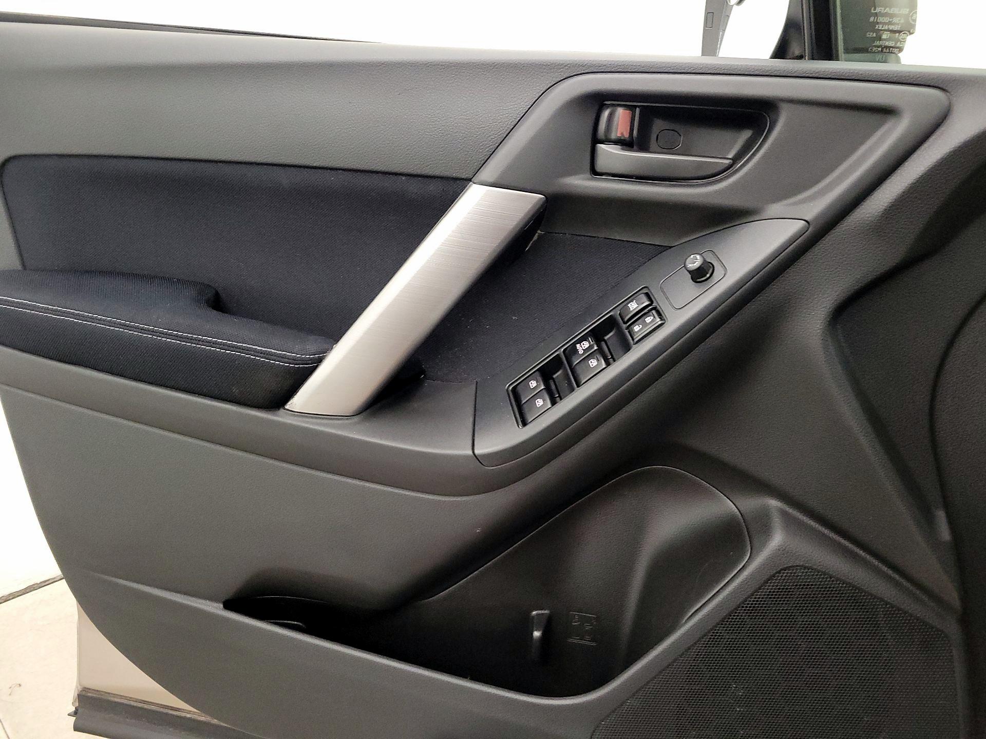 Thumbnail: 2015 Subaru Forester - 12