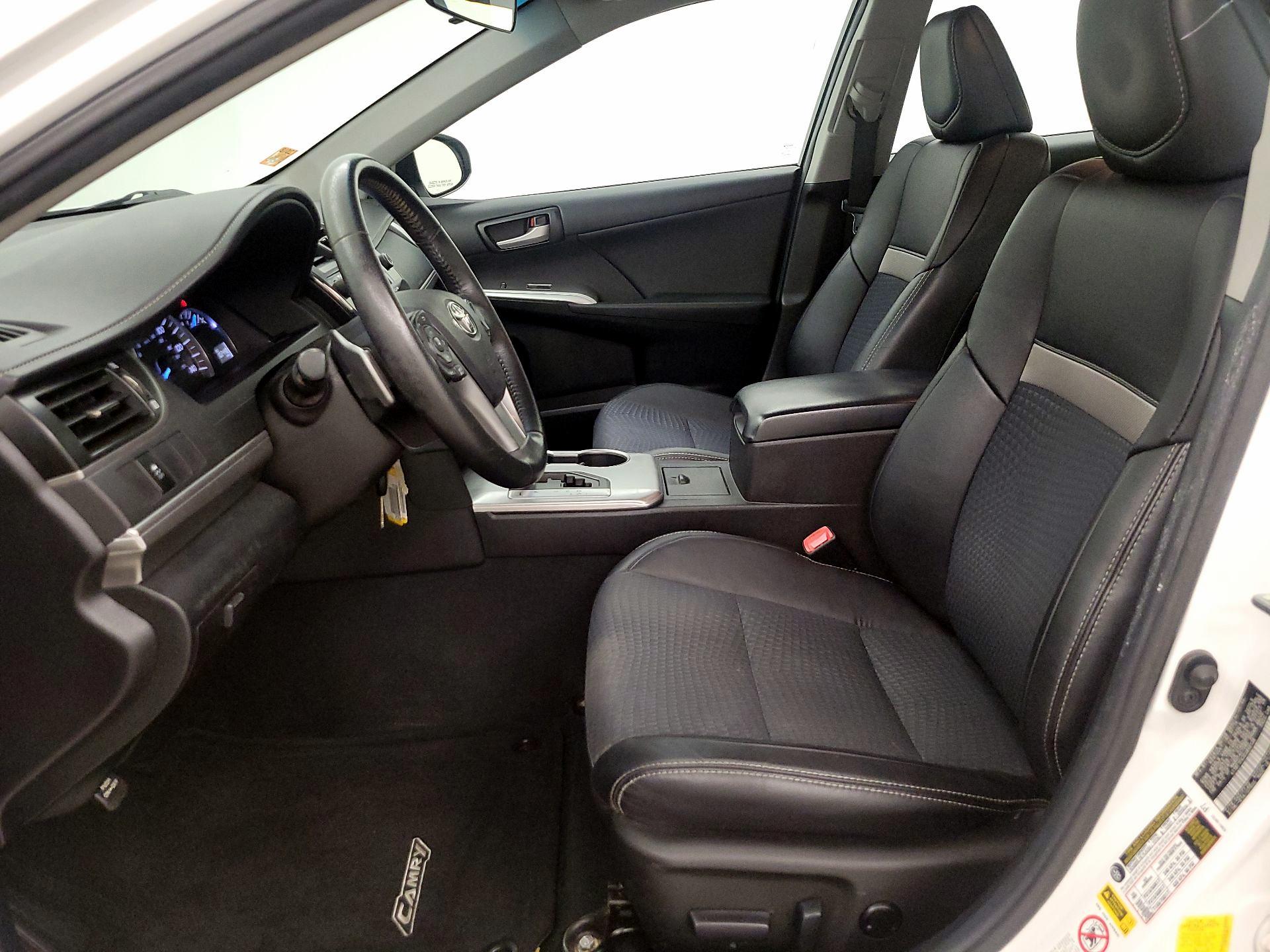 Thumbnail: 2014 Toyota Camry - 11