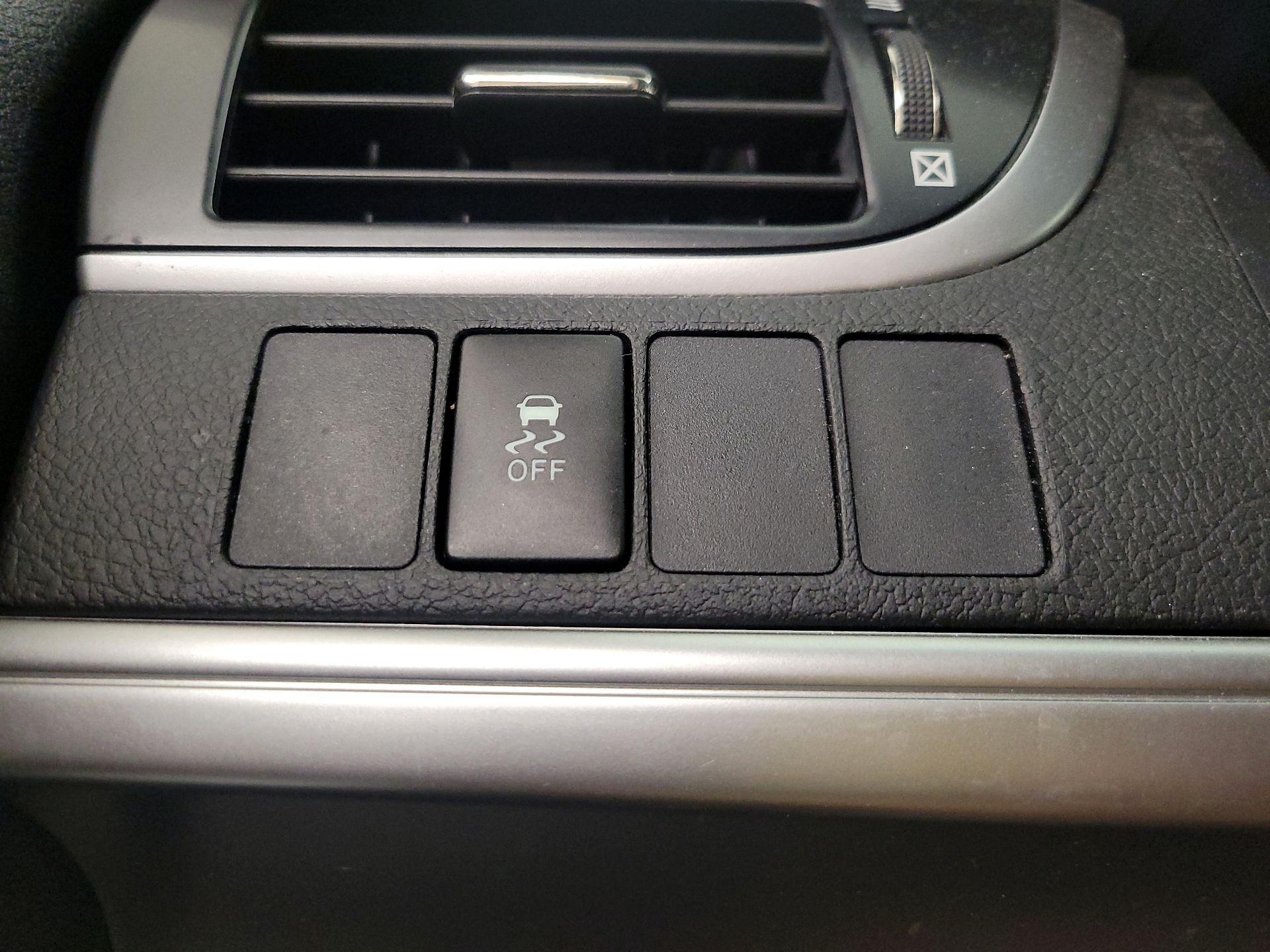 Thumbnail: 2014 Toyota Camry - 13