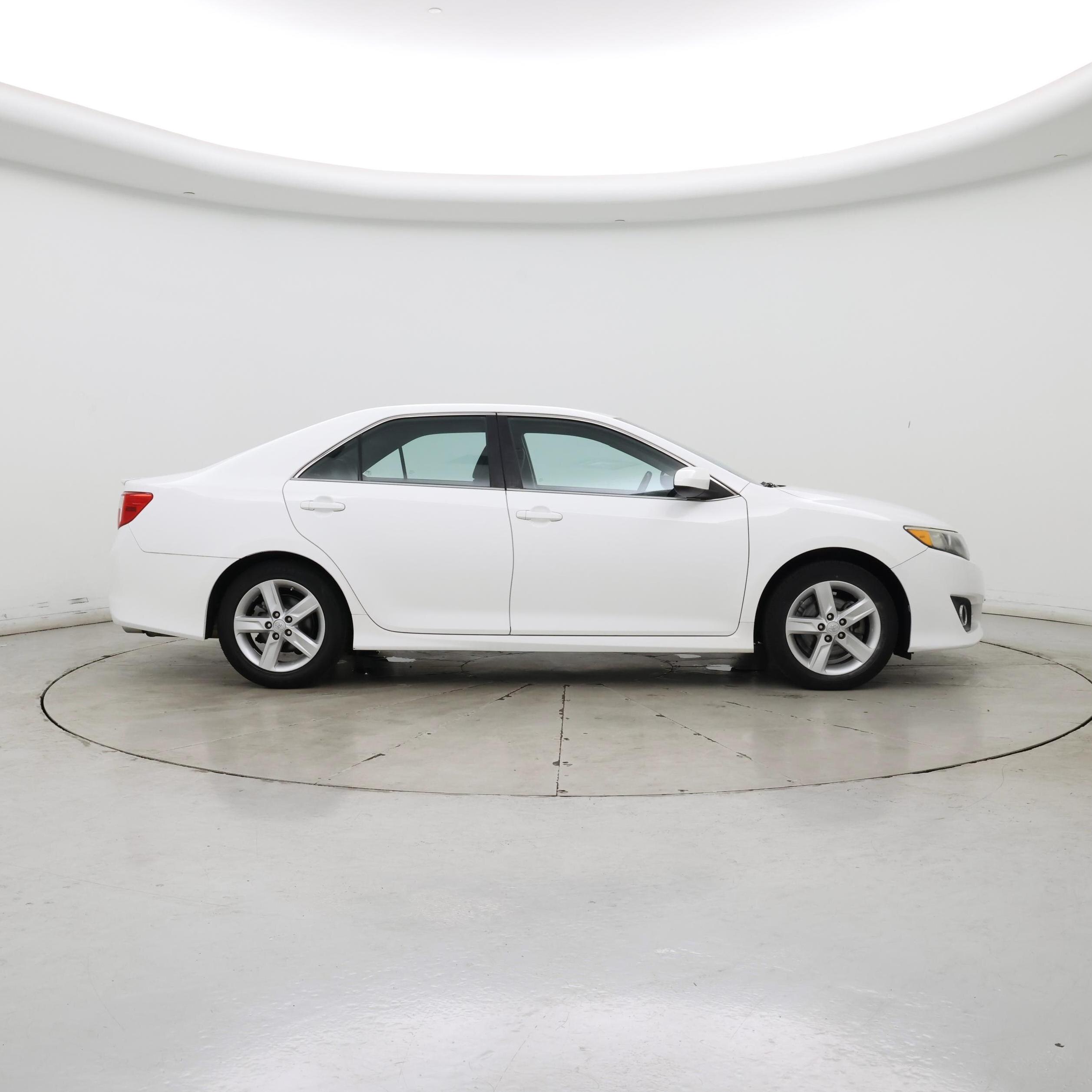 Thumbnail: 2014 Toyota Camry - 7