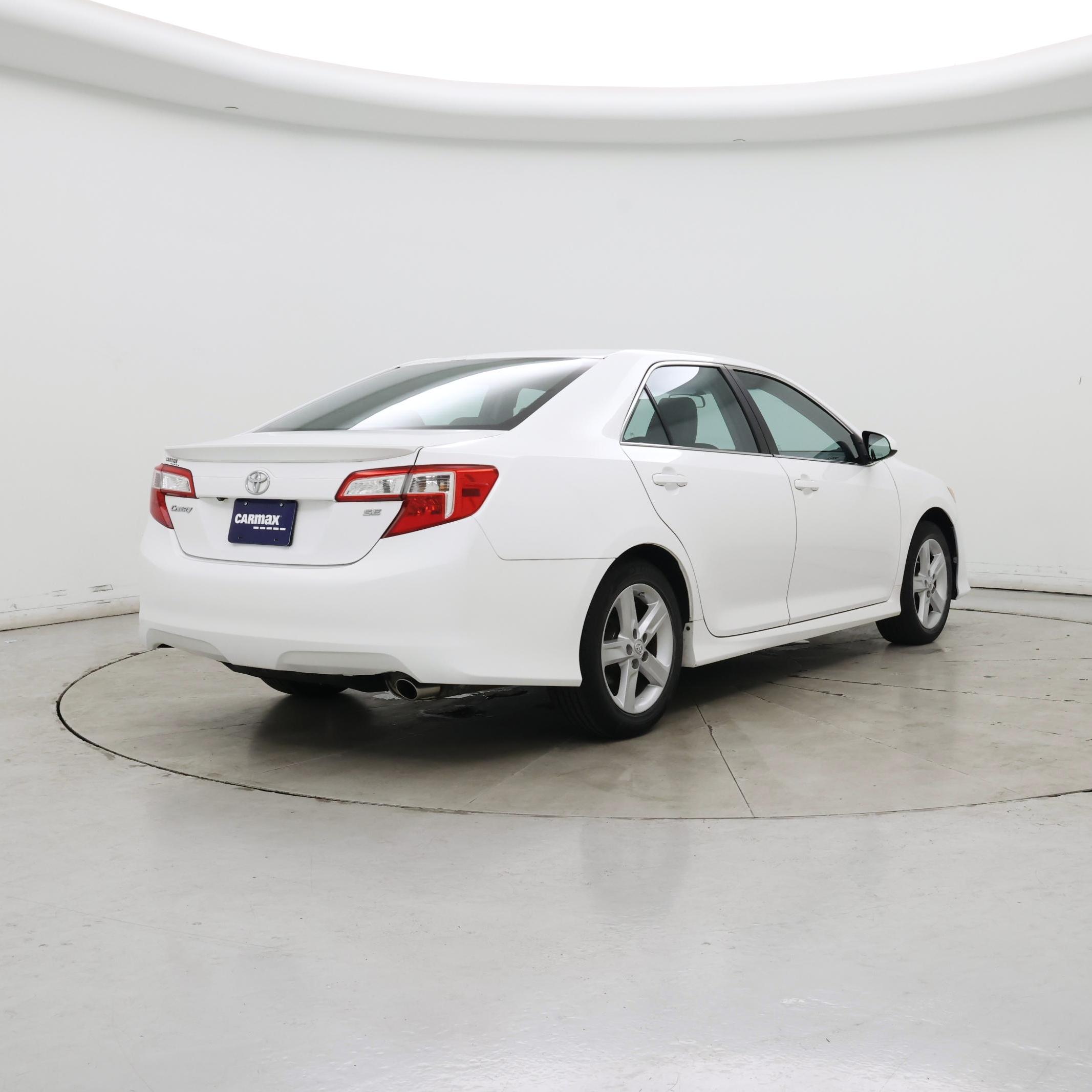 Thumbnail: 2014 Toyota Camry - 8