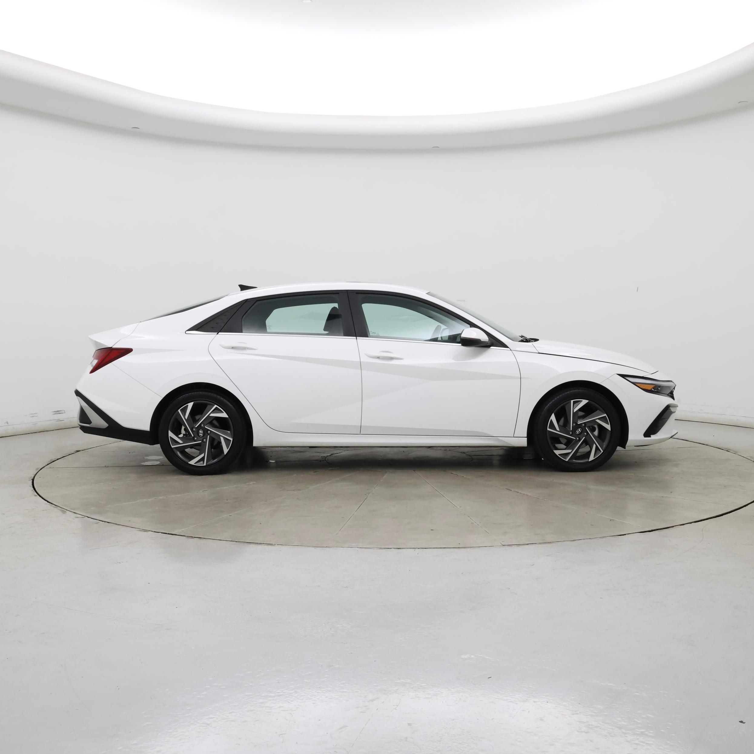 Thumbnail: 2024 Hyundai Elantra - 7