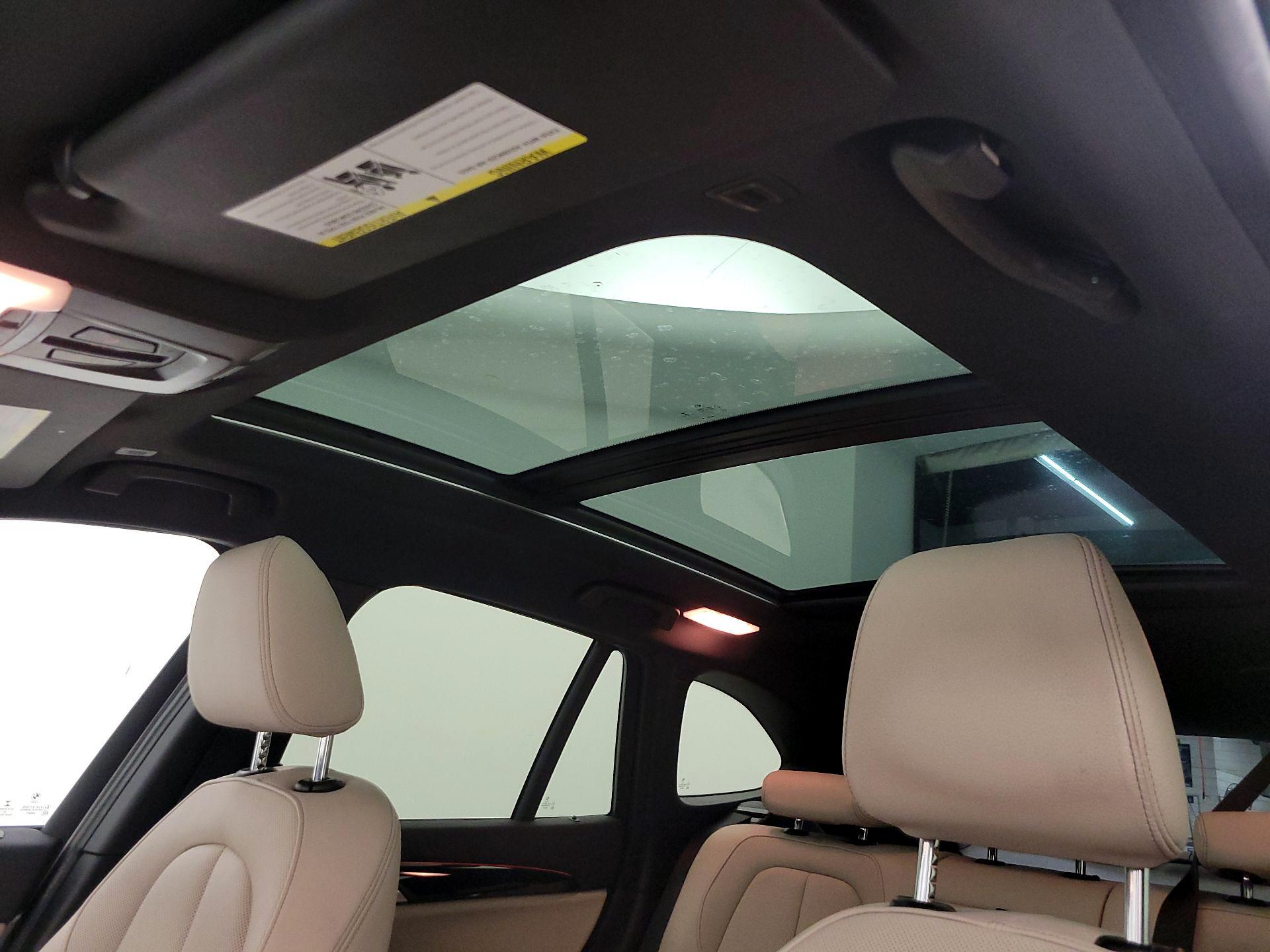 Thumbnail: 2016 BMW X1 - 19