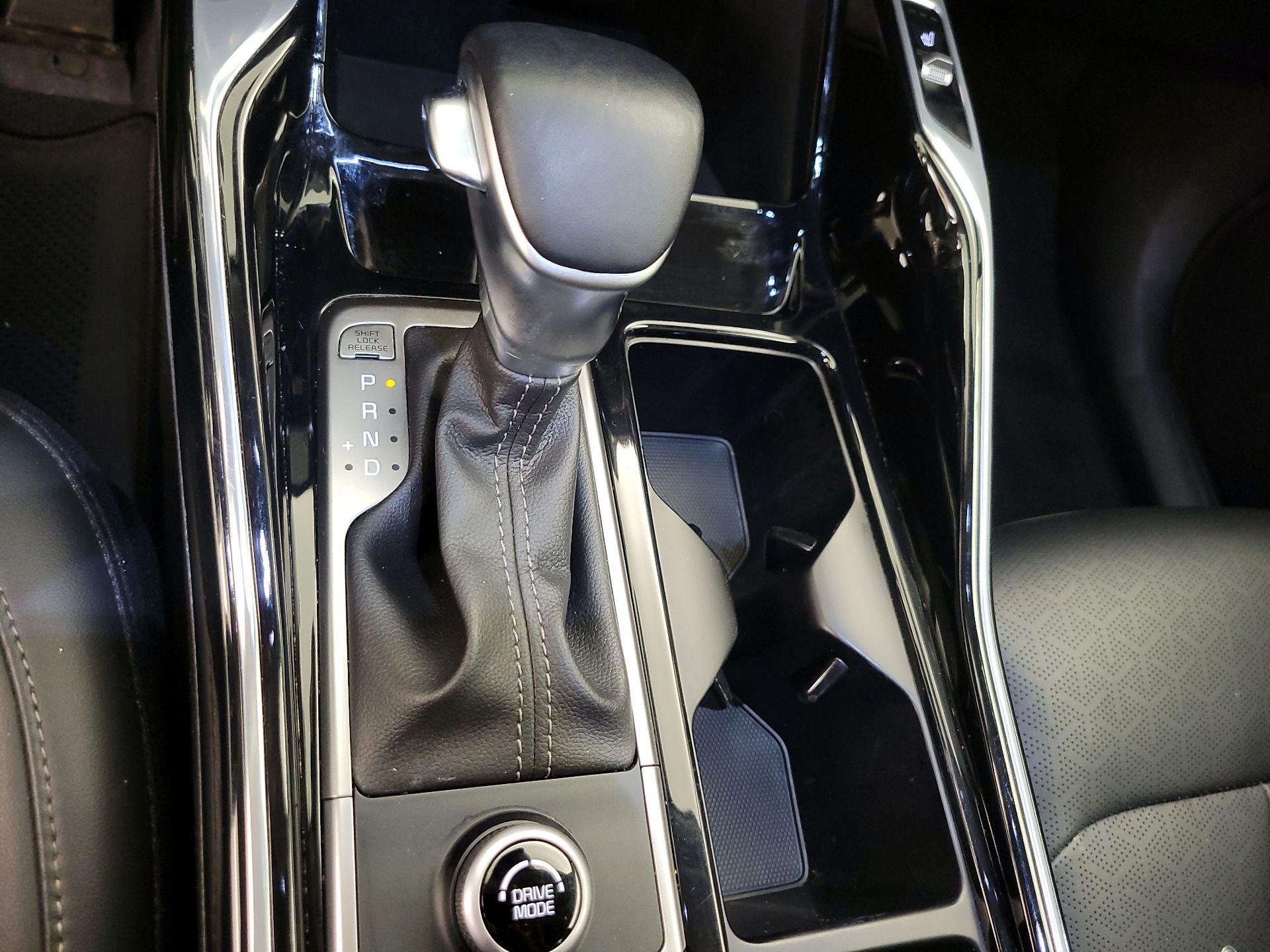 Thumbnail: 2022 Kia Sorento - 18