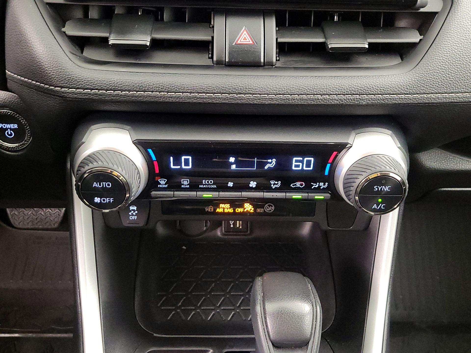 Thumbnail: 2024 Toyota RAV4 - 16