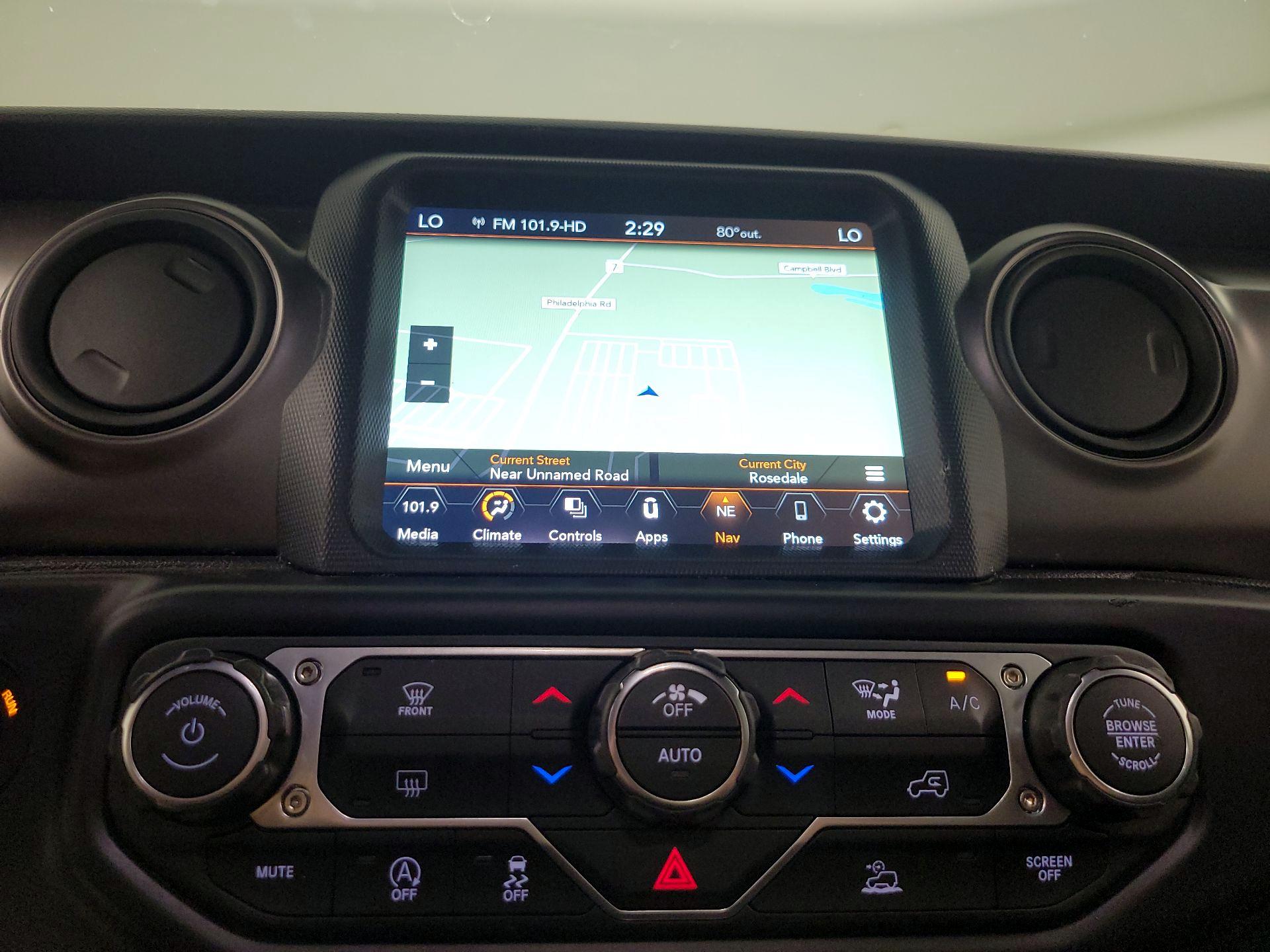 Thumbnail: 2022 Jeep Wrangler - 14