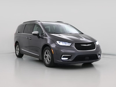 2023 Chrysler Pacifica Limited -
                Greensboro, NC