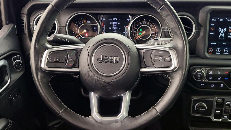 2019 Jeep Wrangler Unlimited Sahara 10