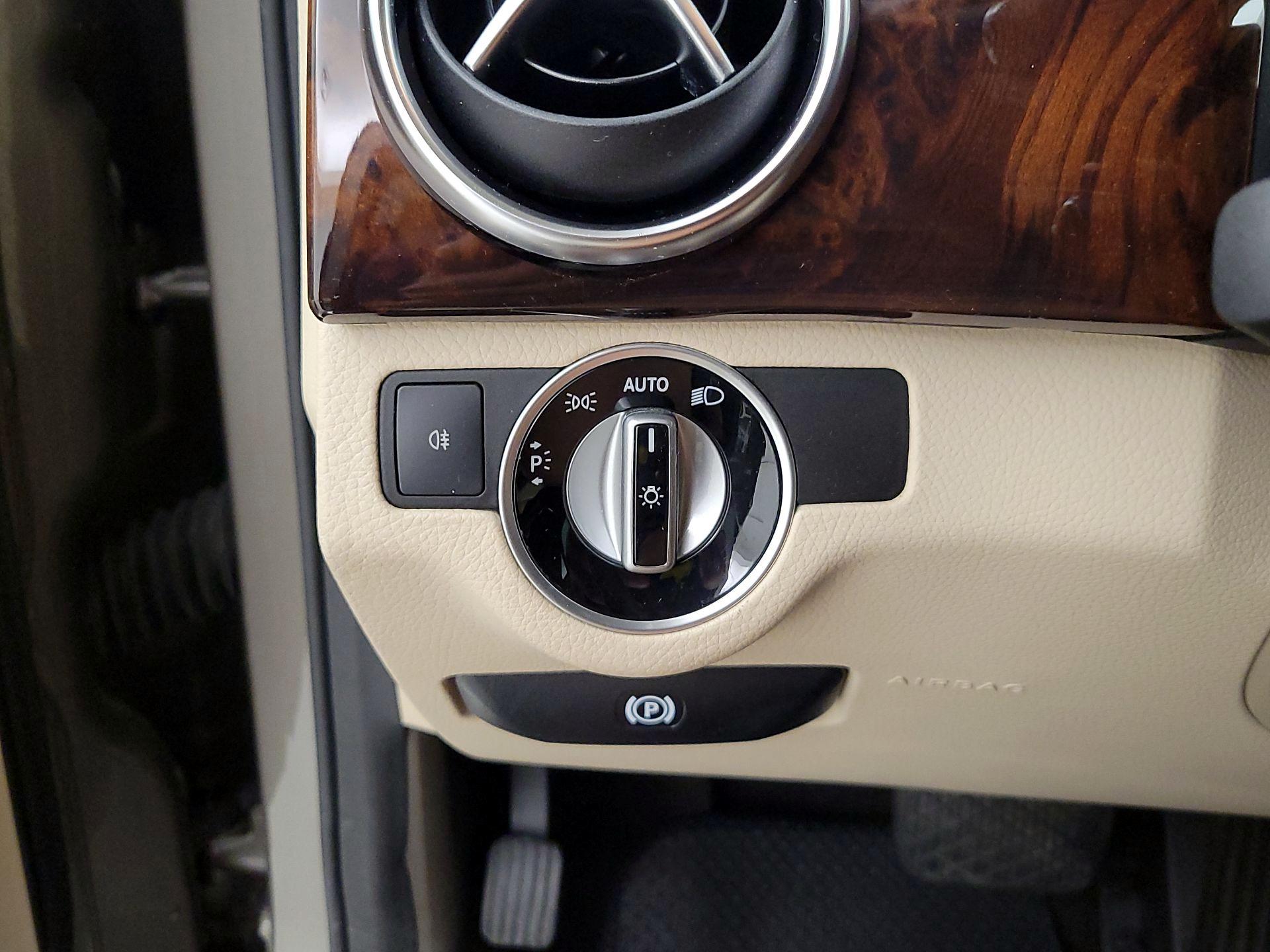 Thumbnail: 2014 Mercedes-Benz GLK - 13