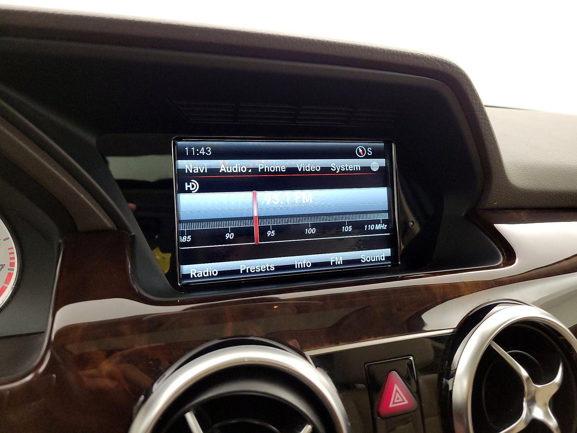 Thumbnail: 2014 Mercedes-Benz GLK - 16