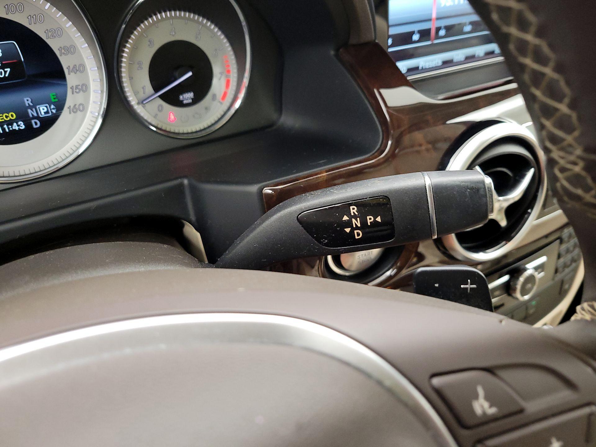 Thumbnail: 2014 Mercedes-Benz GLK - 18