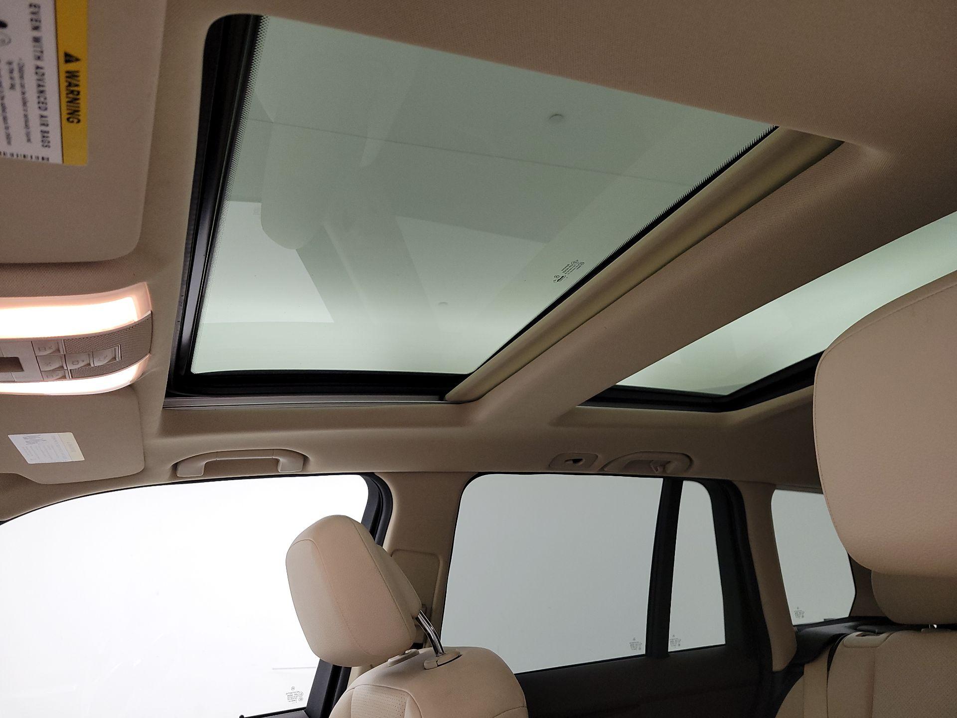Thumbnail: 2014 Mercedes-Benz GLK - 20