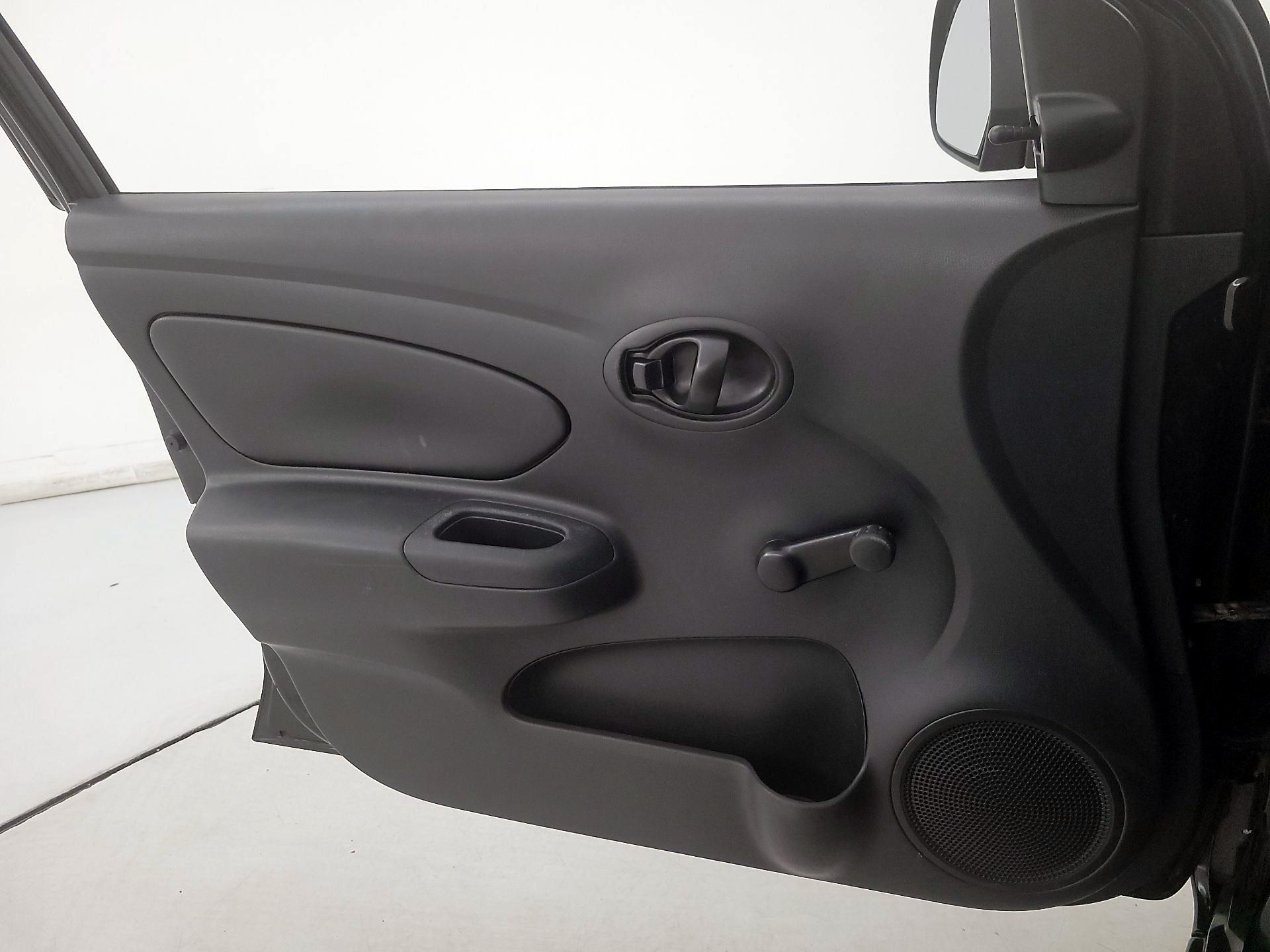 Thumbnail: 2015 Nissan Versa - 12