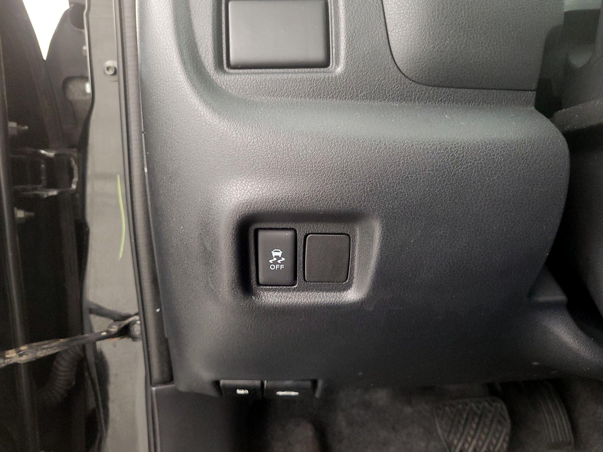 Thumbnail: 2015 Nissan Versa - 13