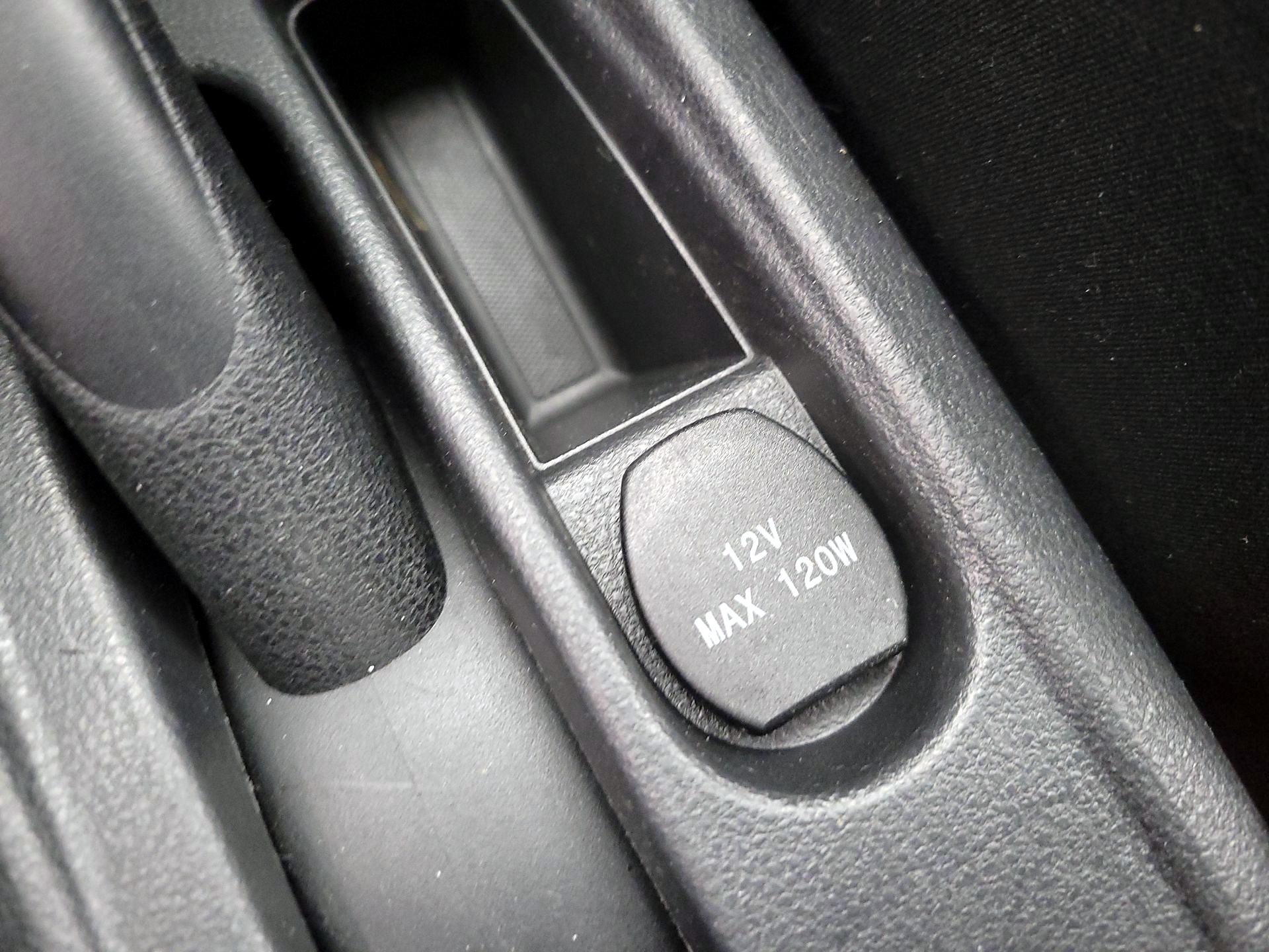 Thumbnail: 2015 Nissan Versa - 17