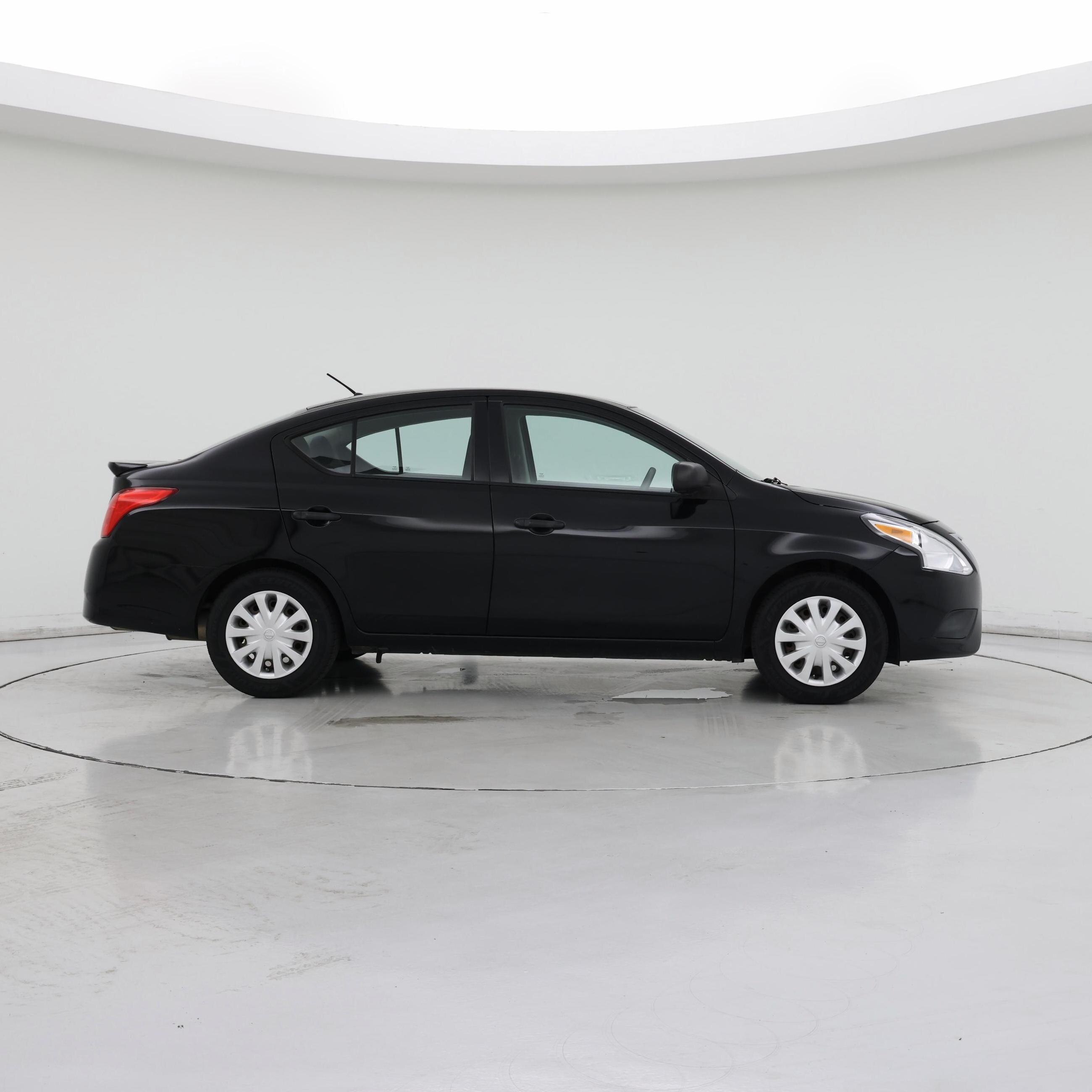 Thumbnail: 2015 Nissan Versa - 7