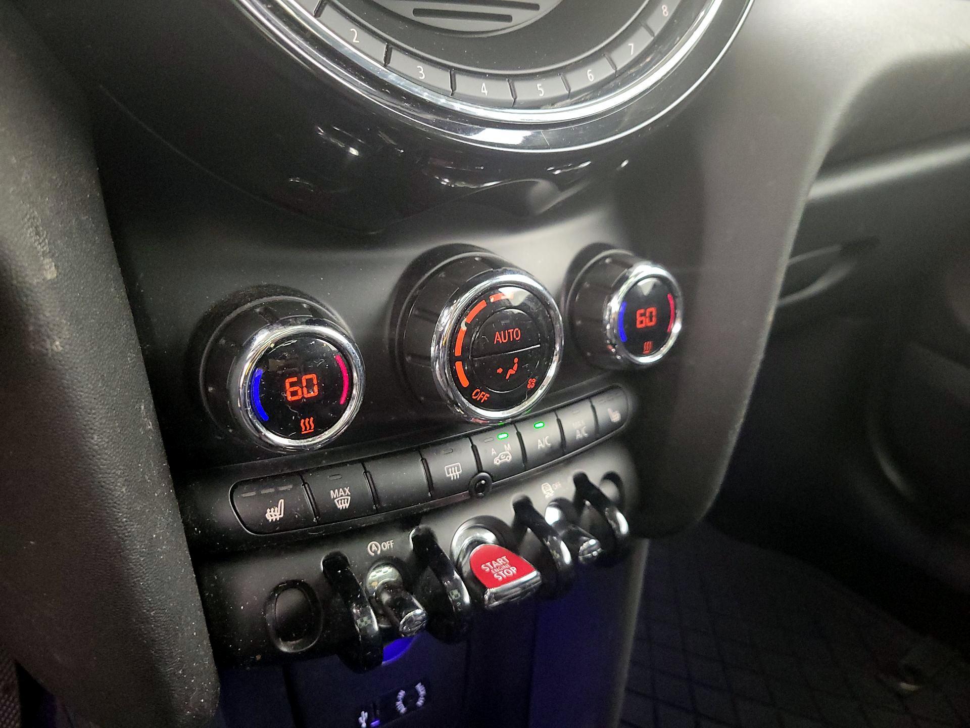 Thumbnail: 2016 MINI Cooper Hardtop - 15