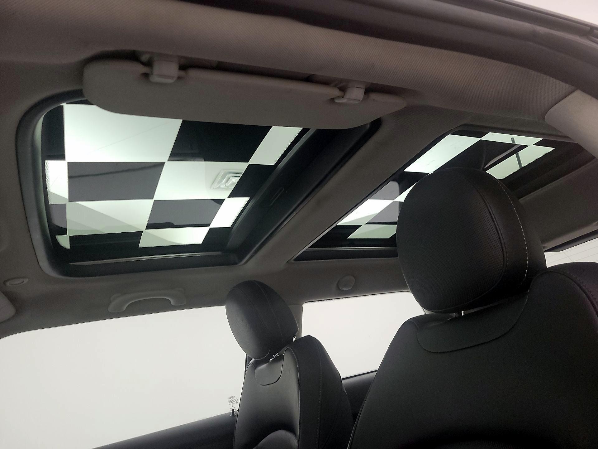 Thumbnail: 2016 MINI Cooper Hardtop - 18