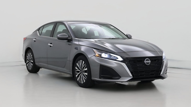 2023 Nissan Altima SV Hero Image