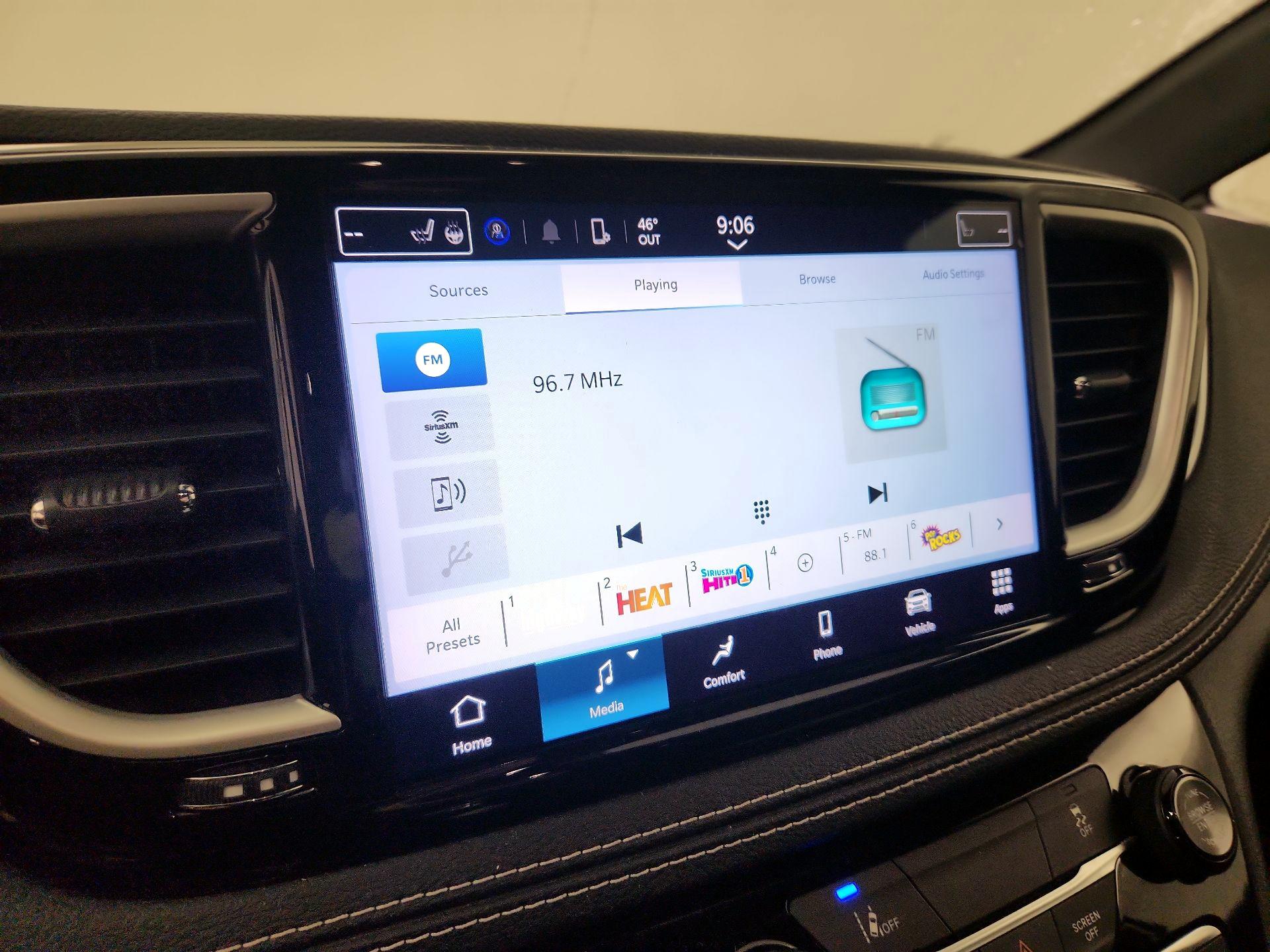 Thumbnail: 2022 Chrysler Pacifica - 13