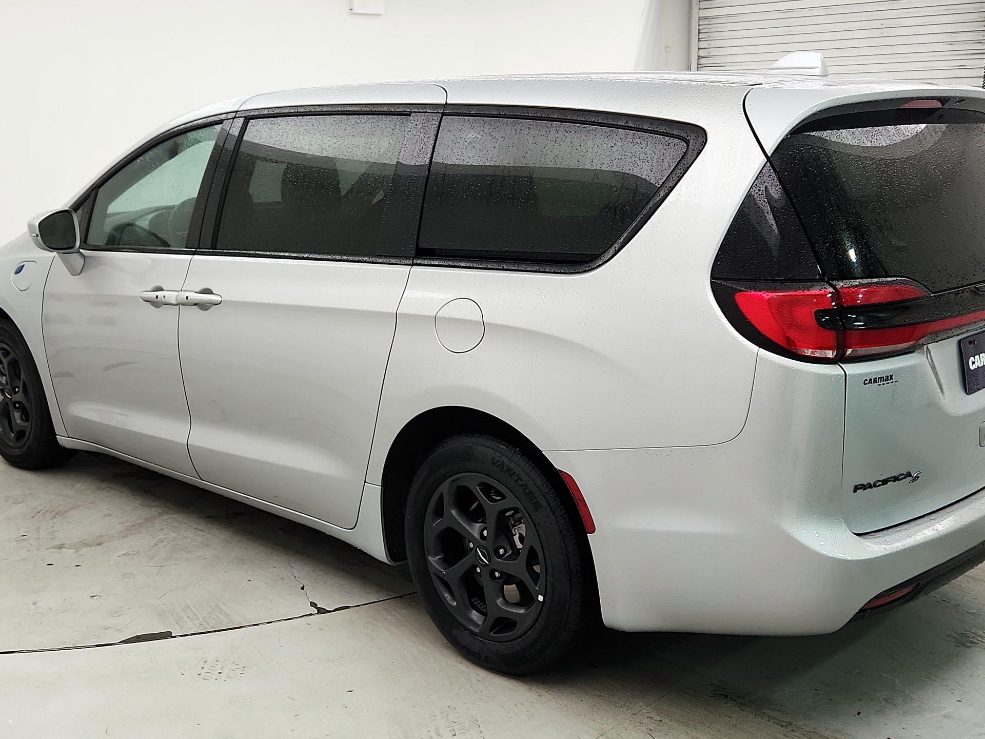 Thumbnail: 2022 Chrysler Pacifica - 7